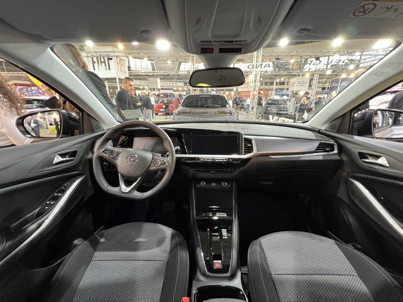Dashboard and steering wheel with touchscreen display