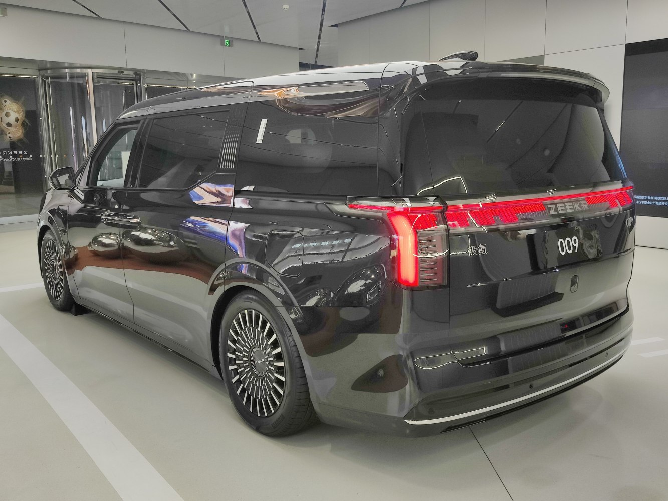 3/4 rear-left view