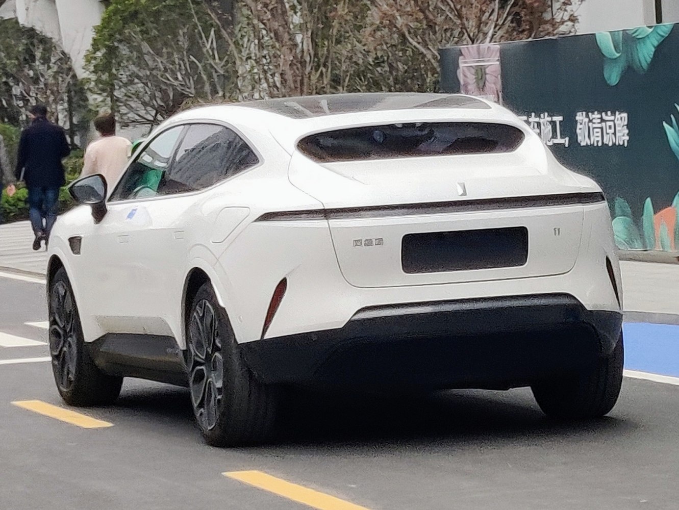 3/4 rear-left view