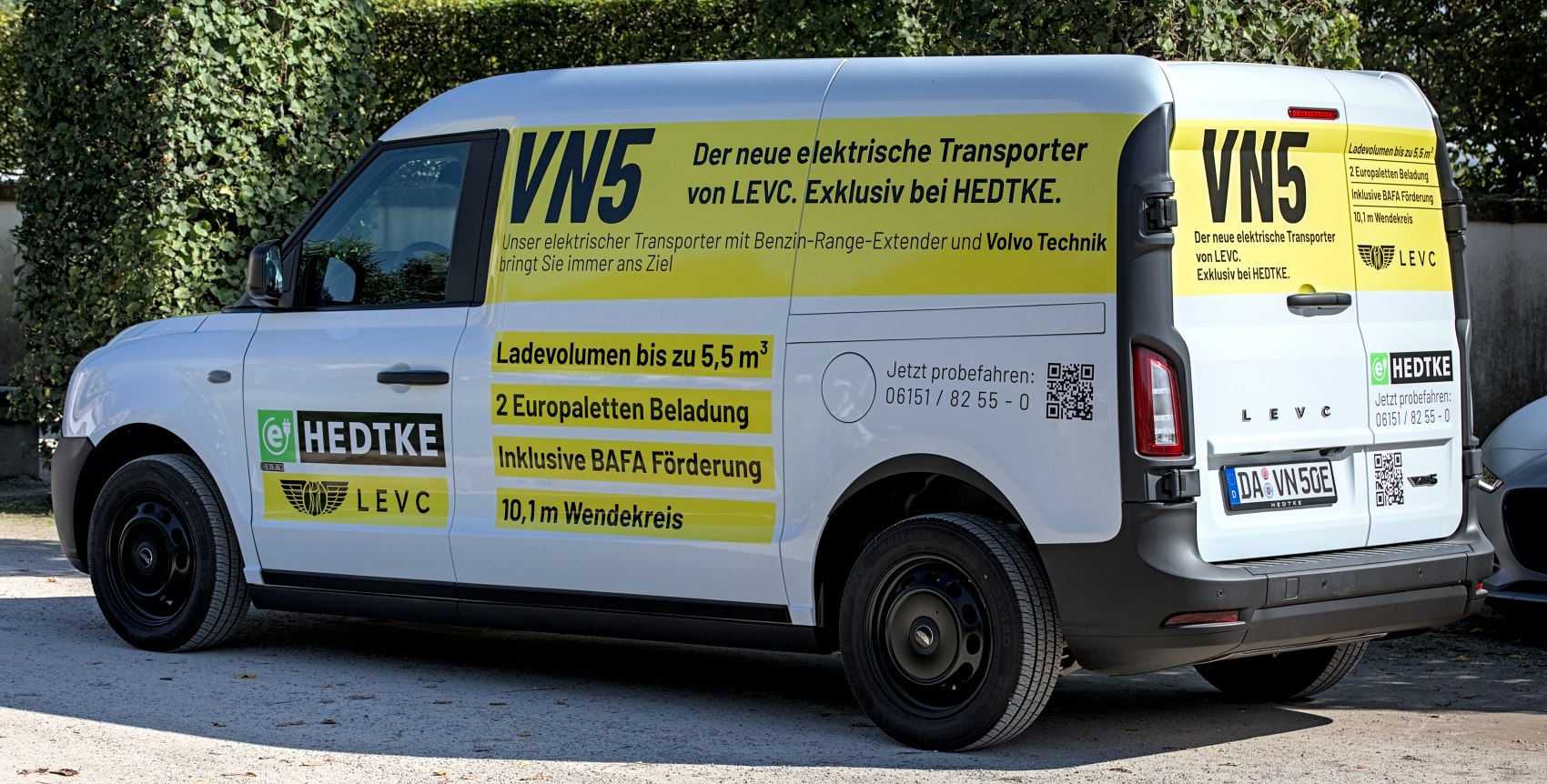 Electric transporter van with 5.5 m³ load and Europallet capacity