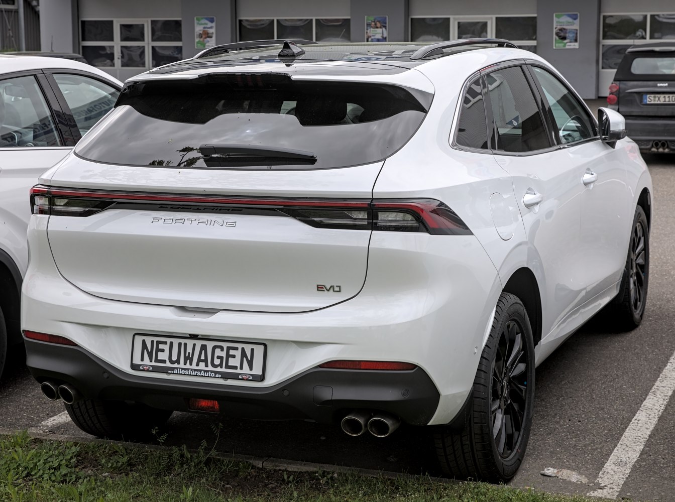 Rear view with quad exhaust and LED tail lights