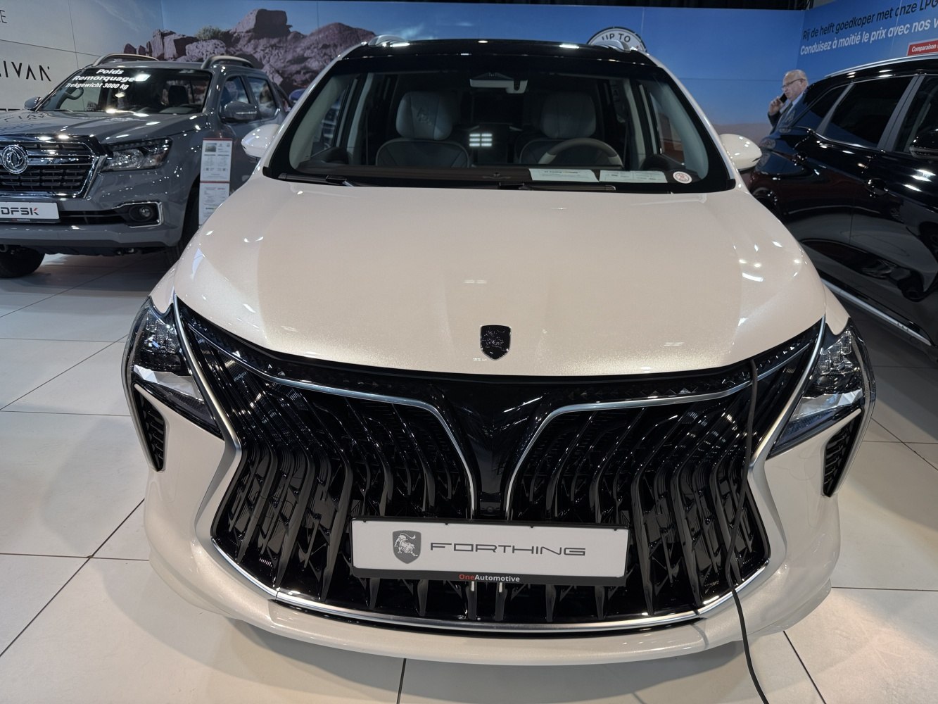 2022 Forthing Yacht/4 U-Tour Front View