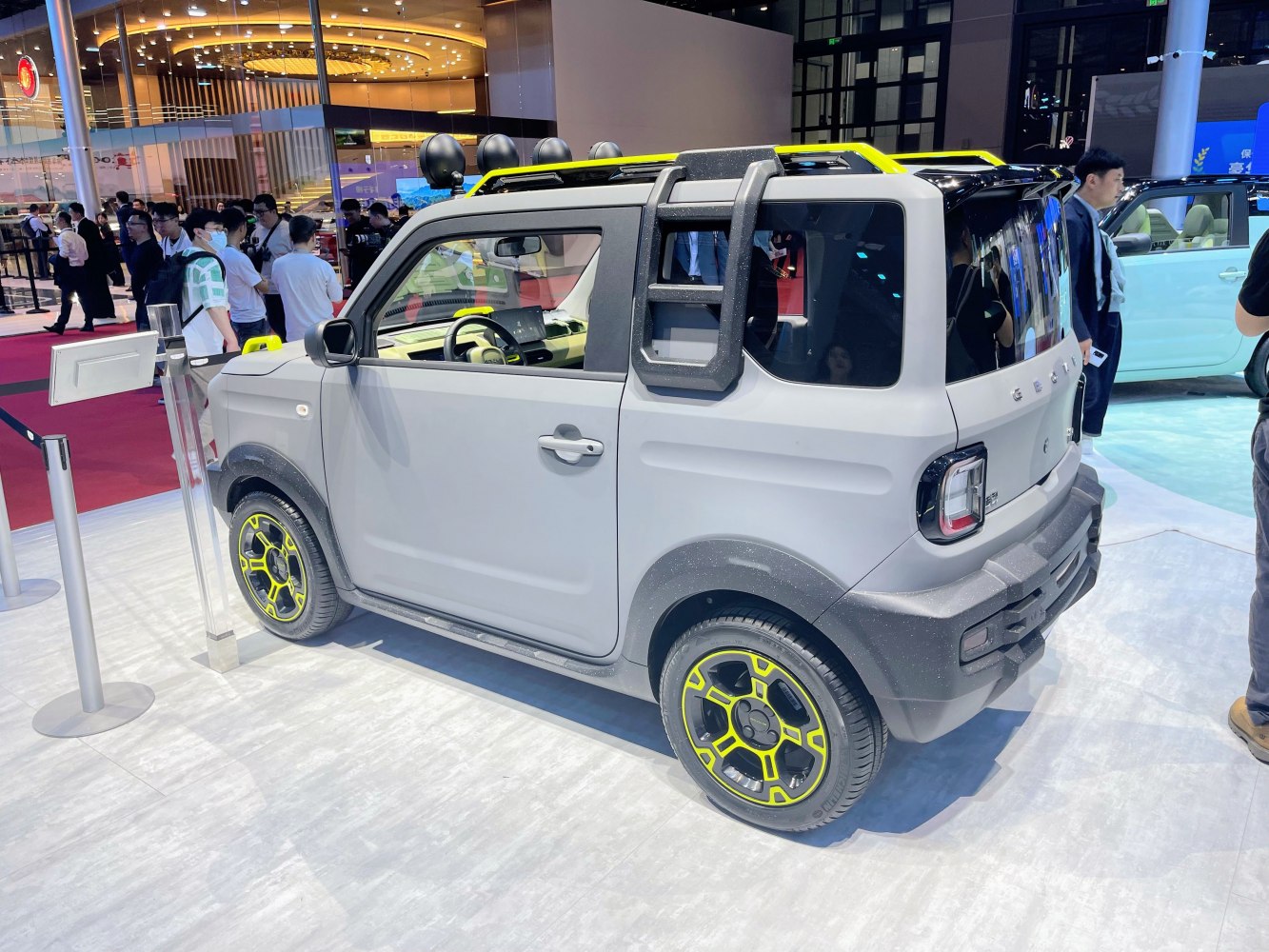 3/4 rear-left view