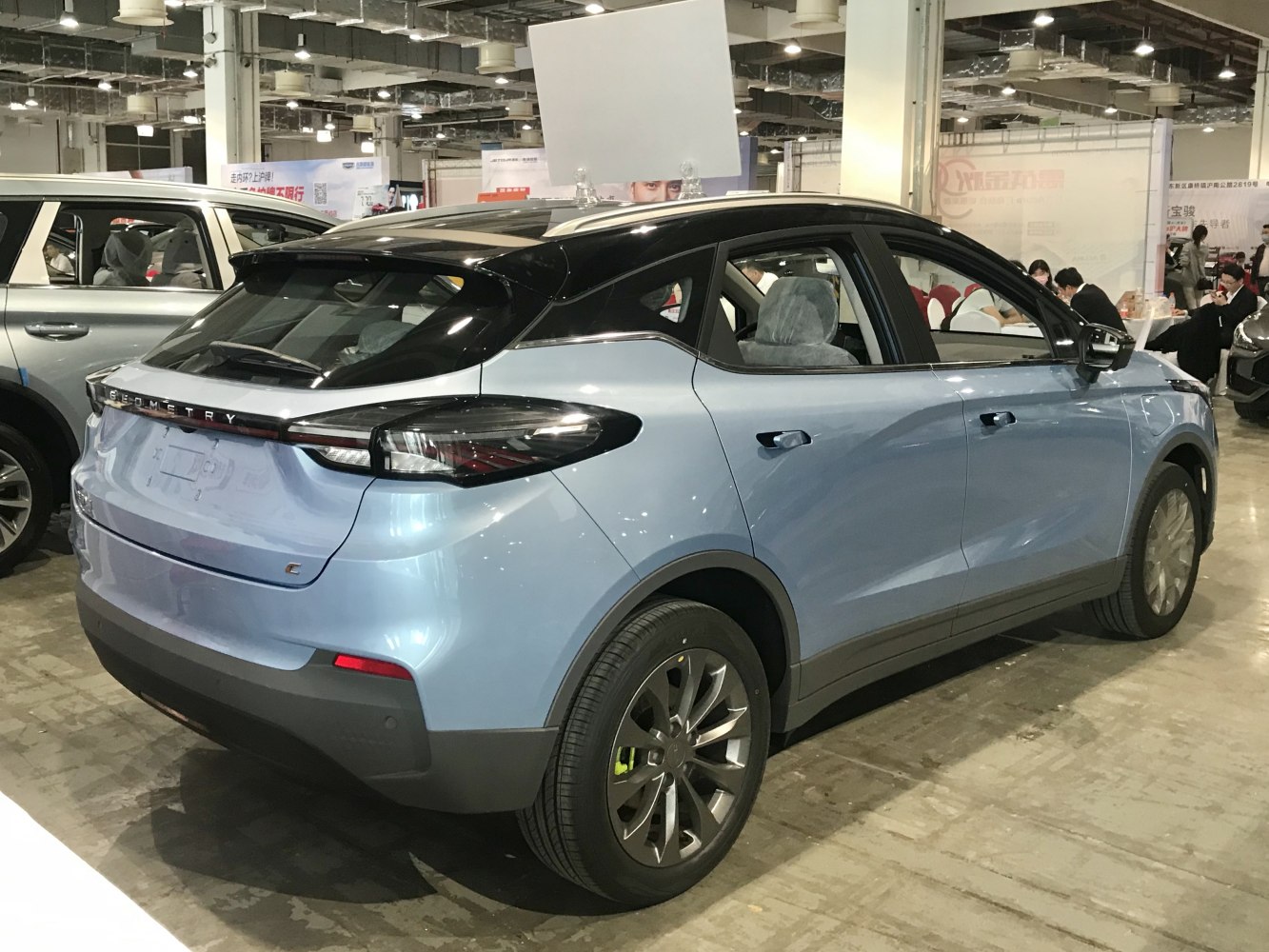 3/4 rear-right view