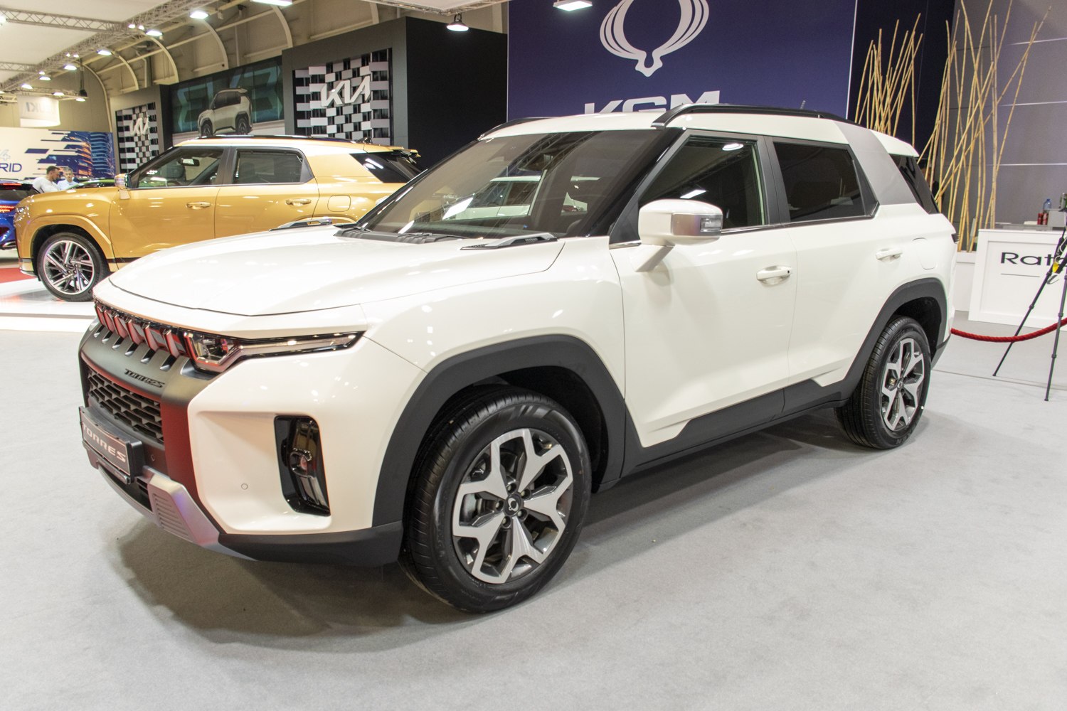 Bold front grille and sleek LED headlights on an SUV