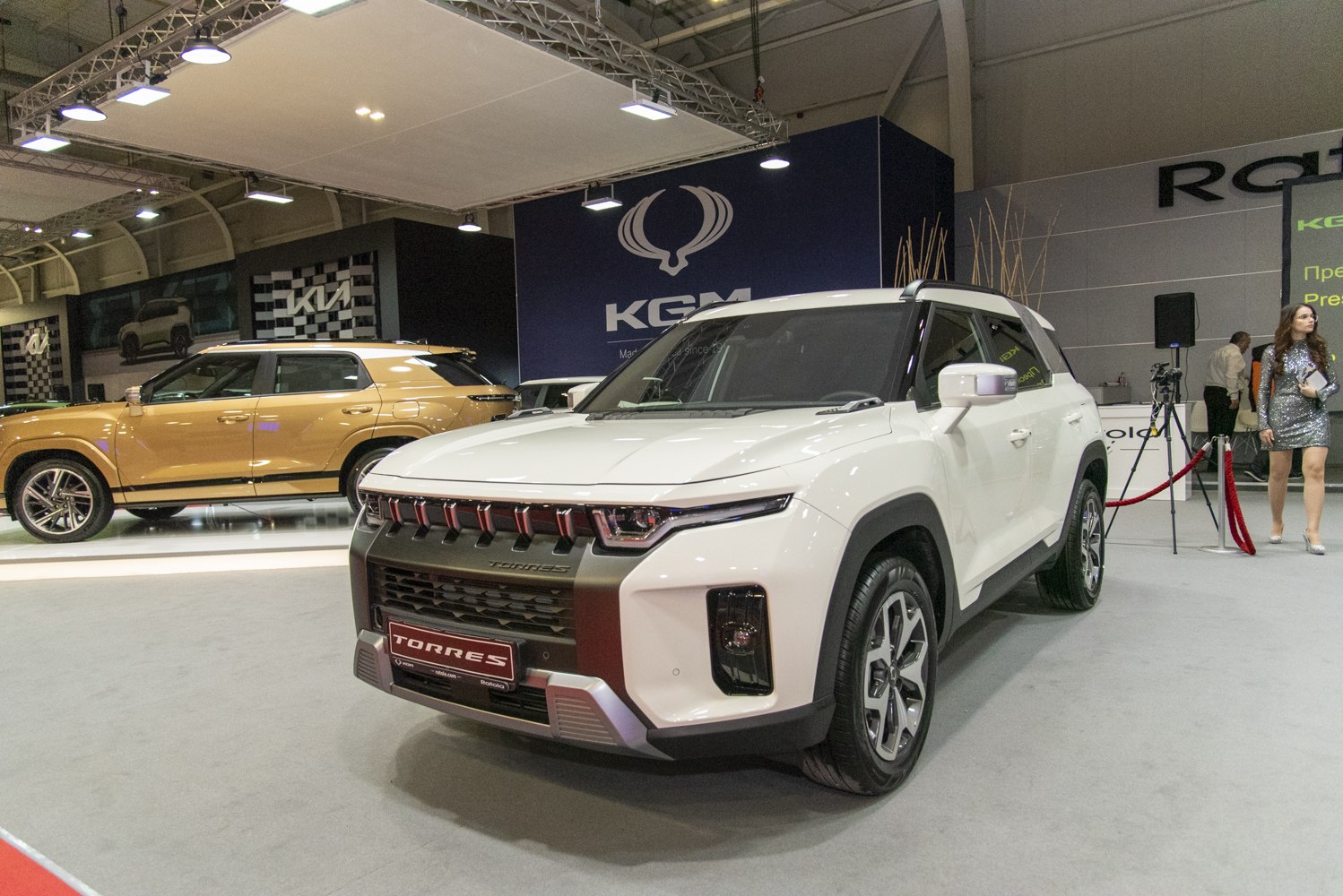 Bold front grille and LED headlights on modern SUV
