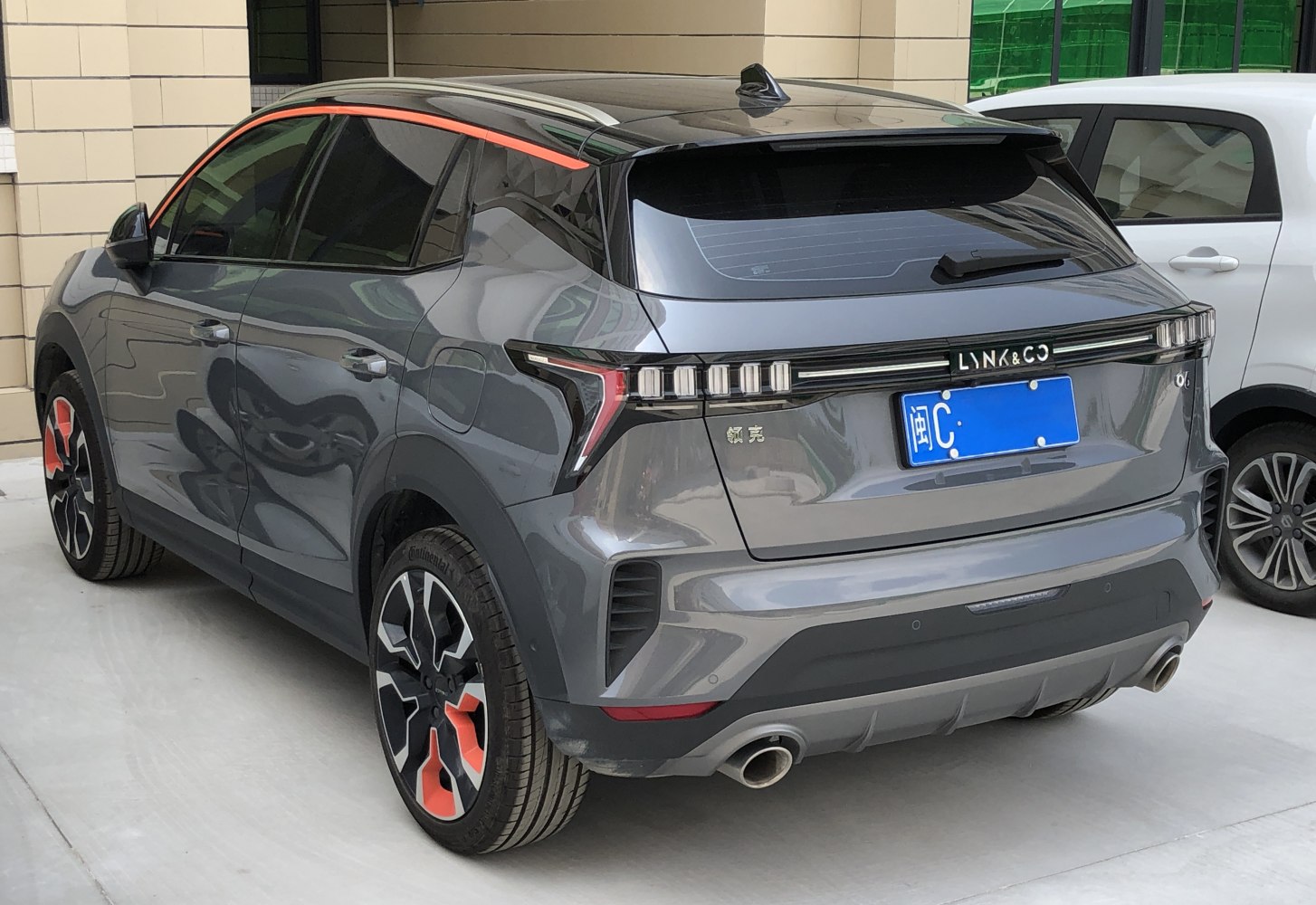 3/4 rear-left view