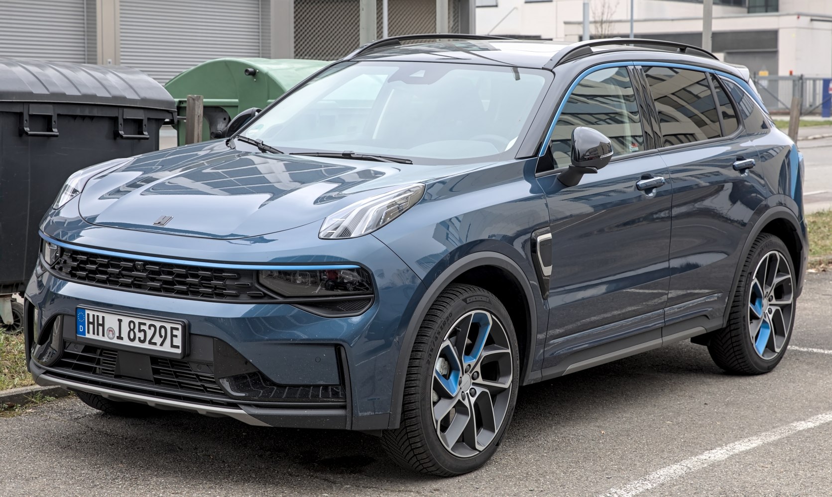 3/4 front-left view
