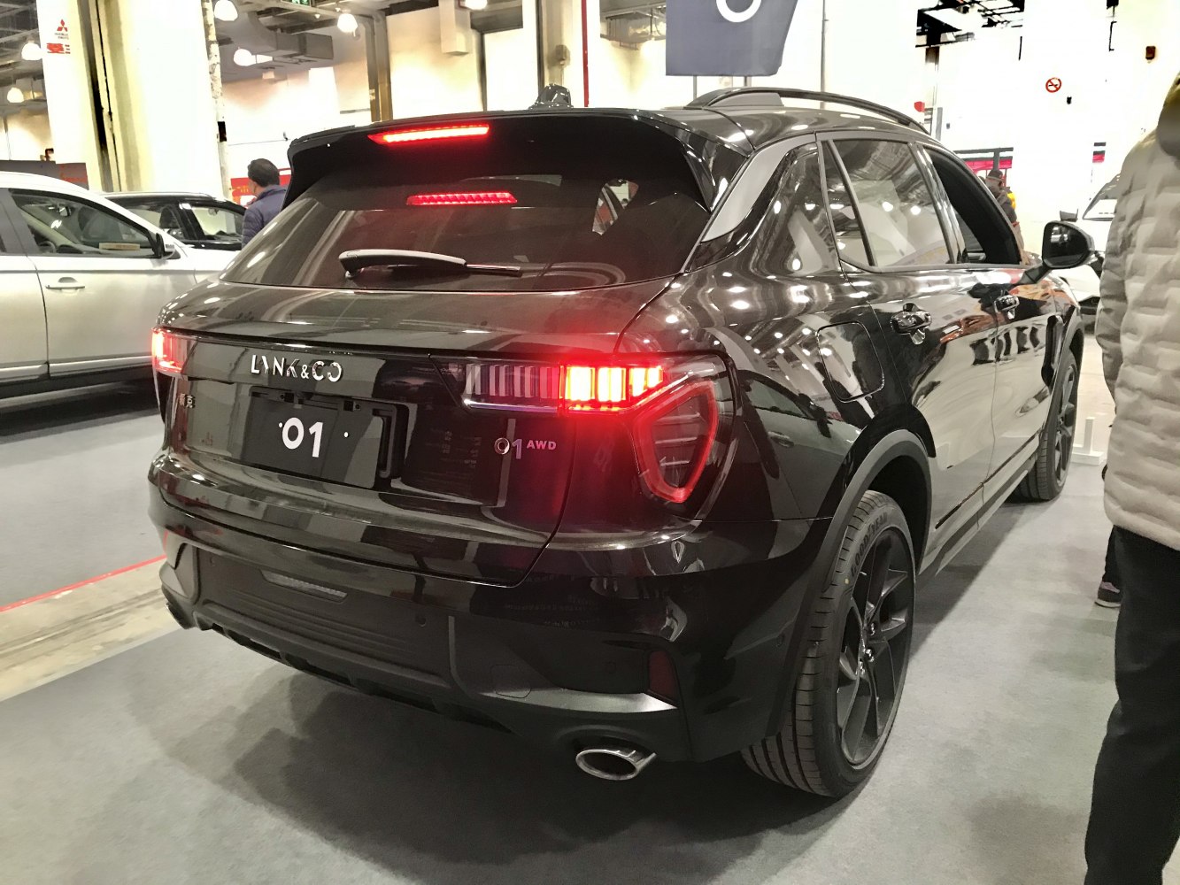 3/4 rear-right view