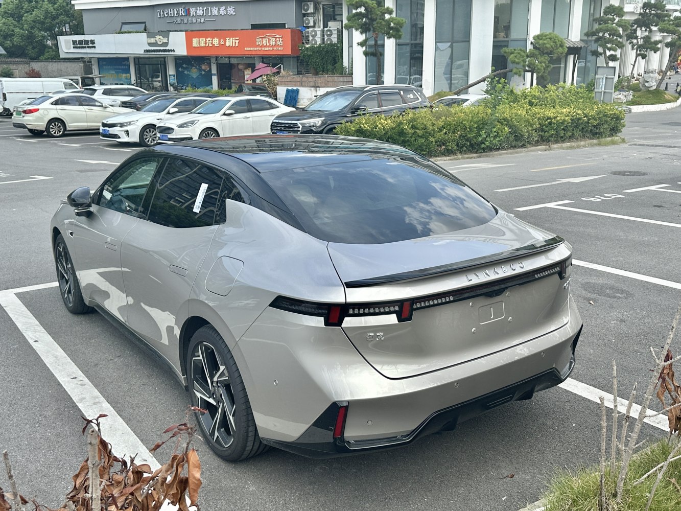 3/4 rear-left view