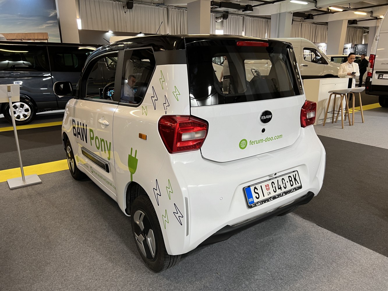 3/4 rear-left view