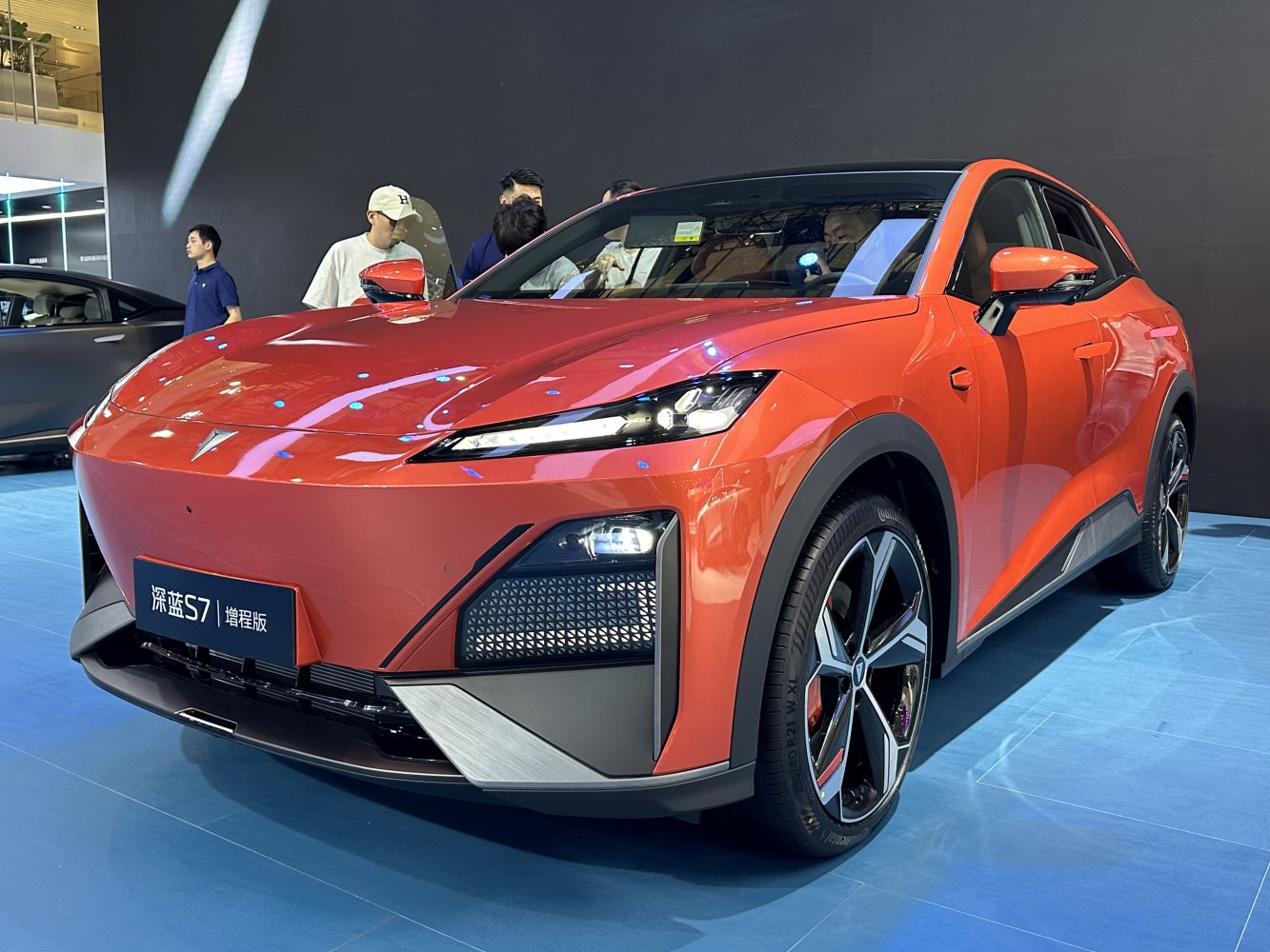 Sleek front fascia with sharp LED headlights and alloy wheels