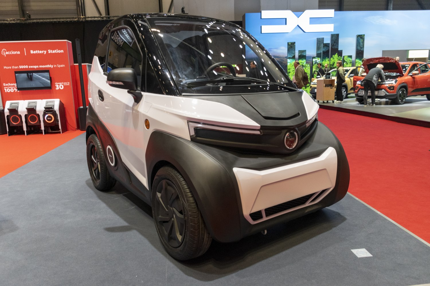 3/4 front-left view