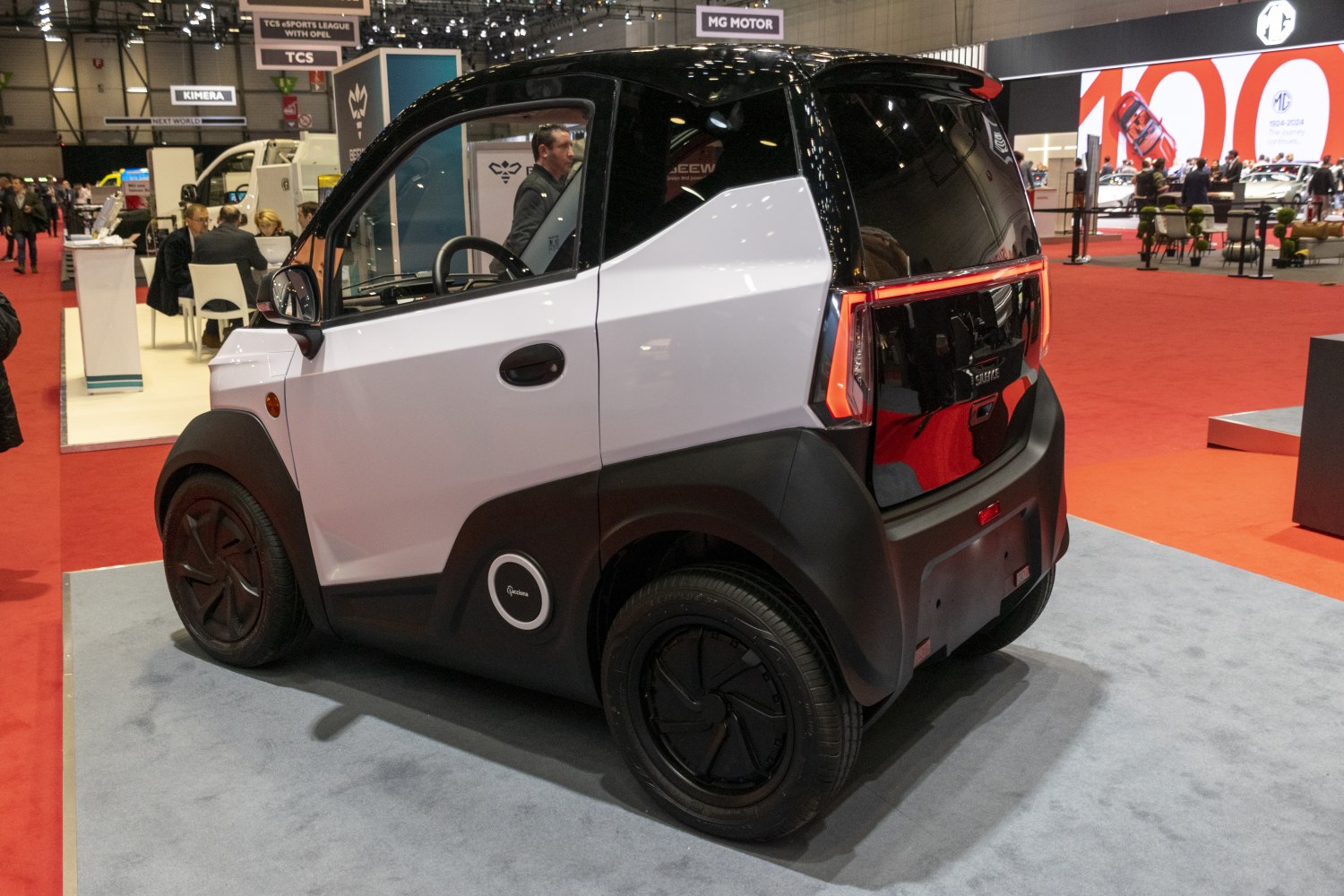3/4 rear-left view