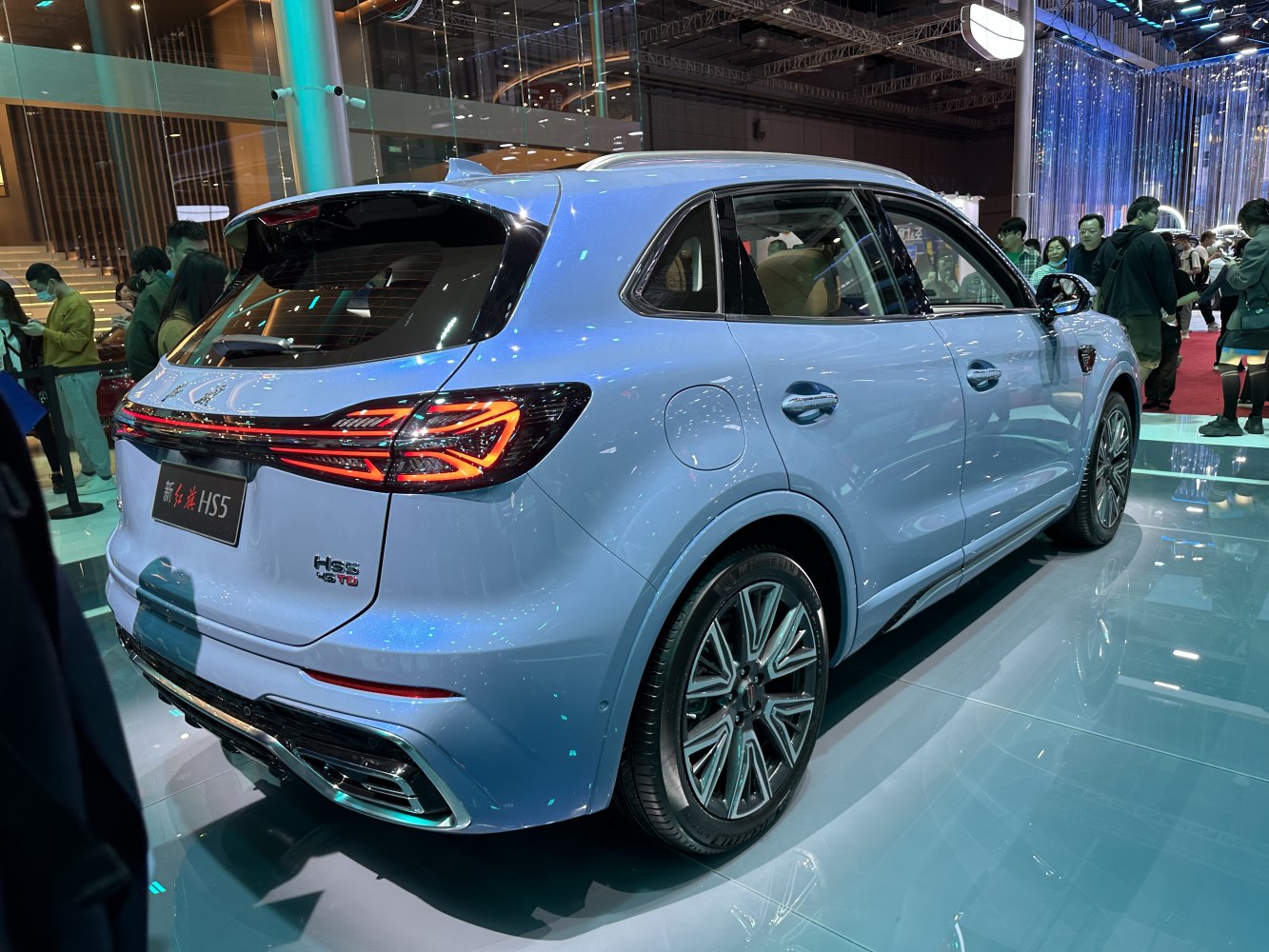 Modern SUV rear with LED tail lights and multi-spoke alloy wheels