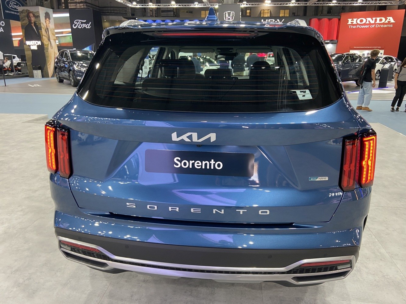 Rear view with vertical LED taillights and eco hybrid badge
