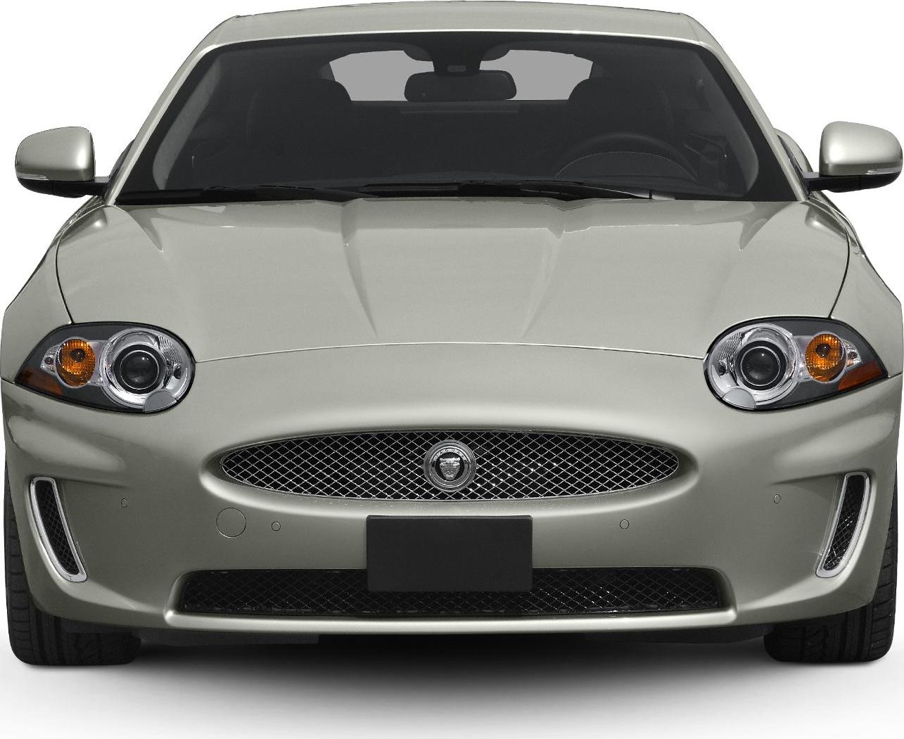 Front fascia with distinctive rounded headlights and mesh grille