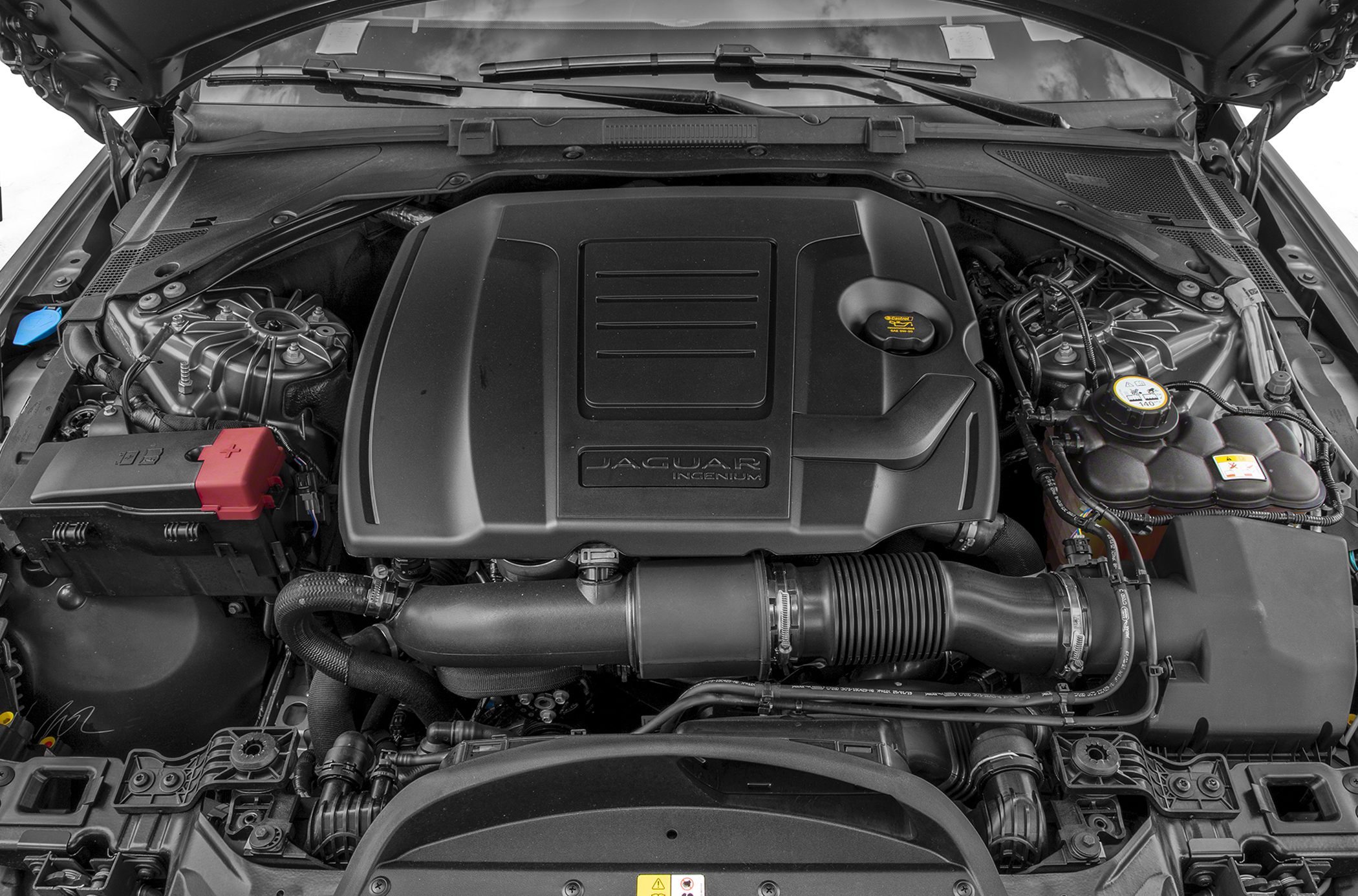 Engine bay with Ingenium engine cover and intake system under hood