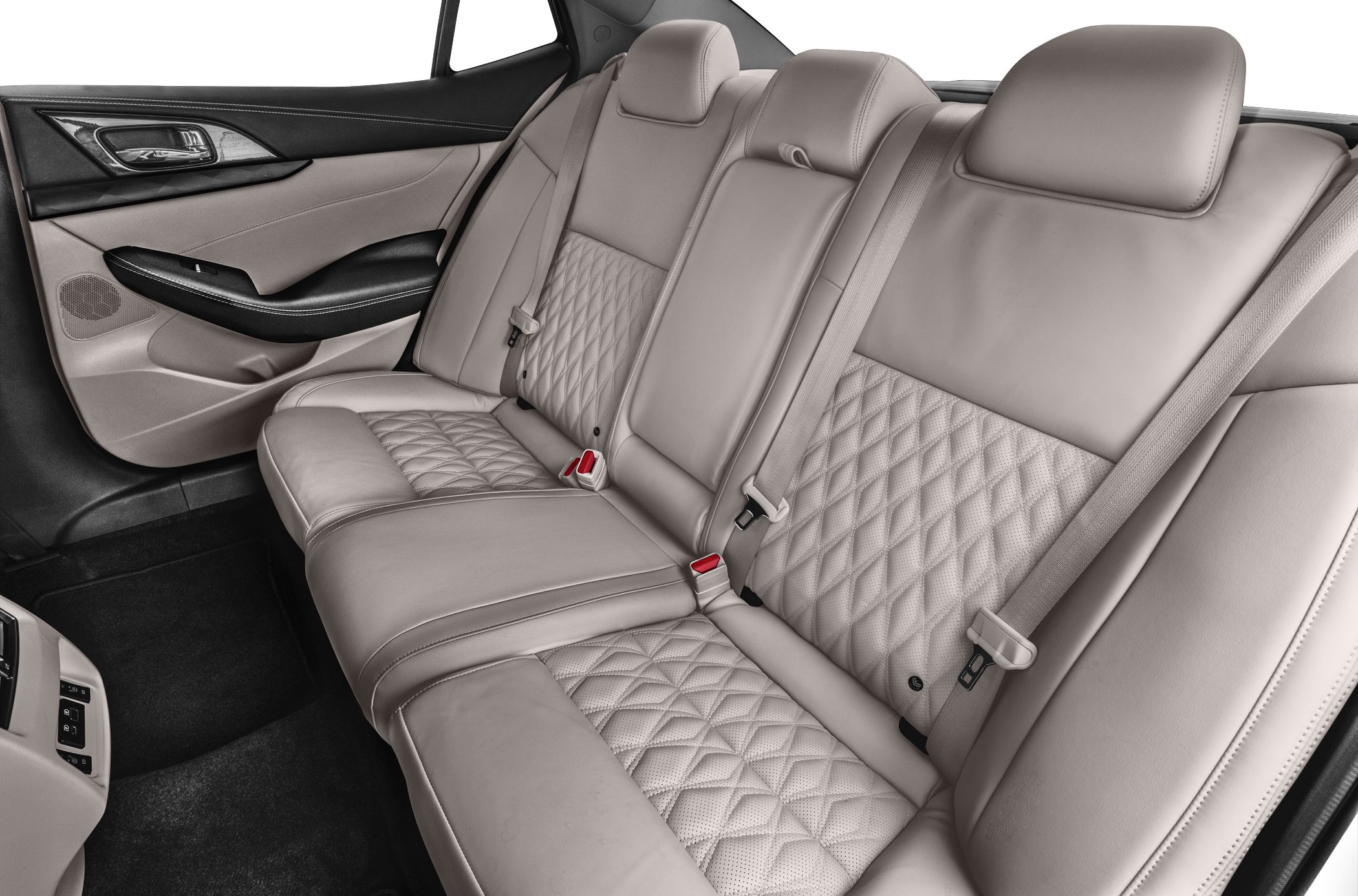 Quilted leather rear seats with seat belts and luxurious door panel