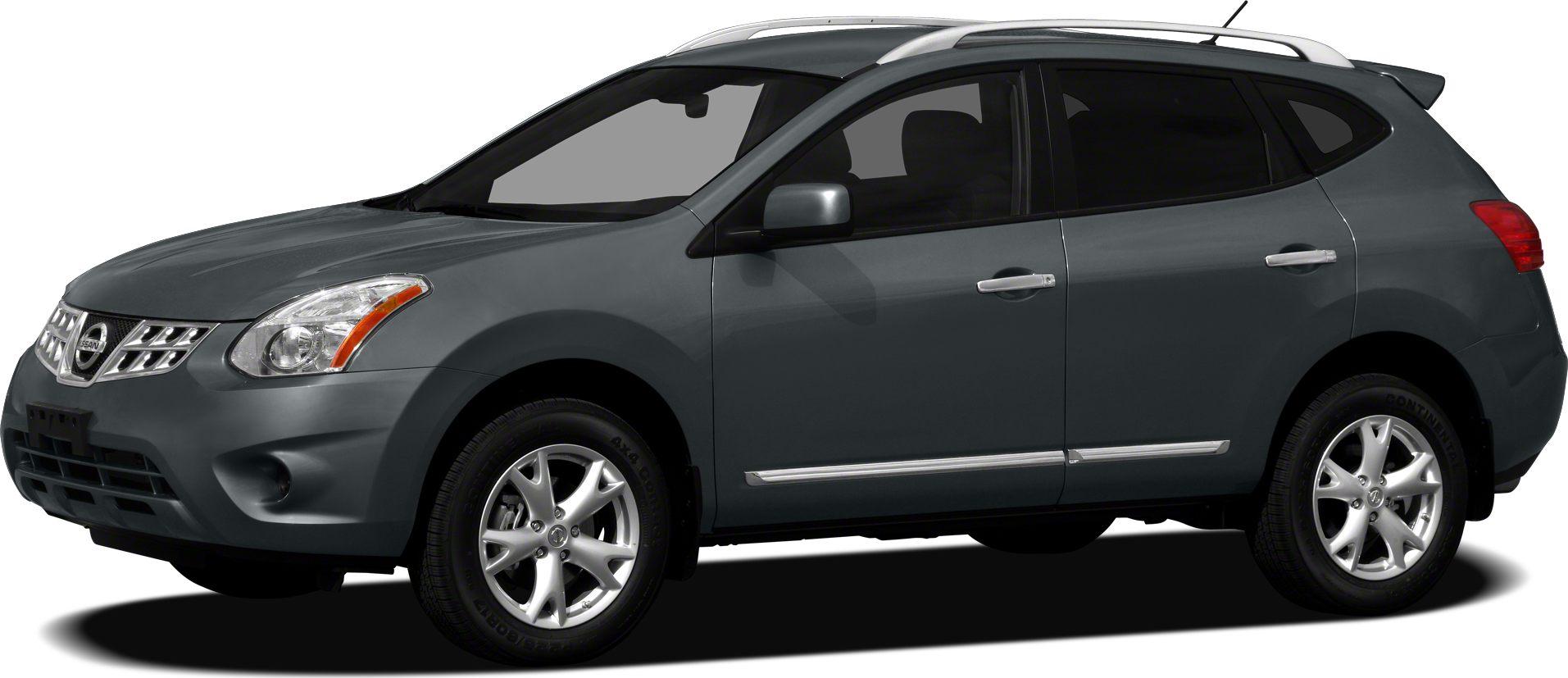 Side view of gray 5-door compact SUV with alloy wheels and roof rails