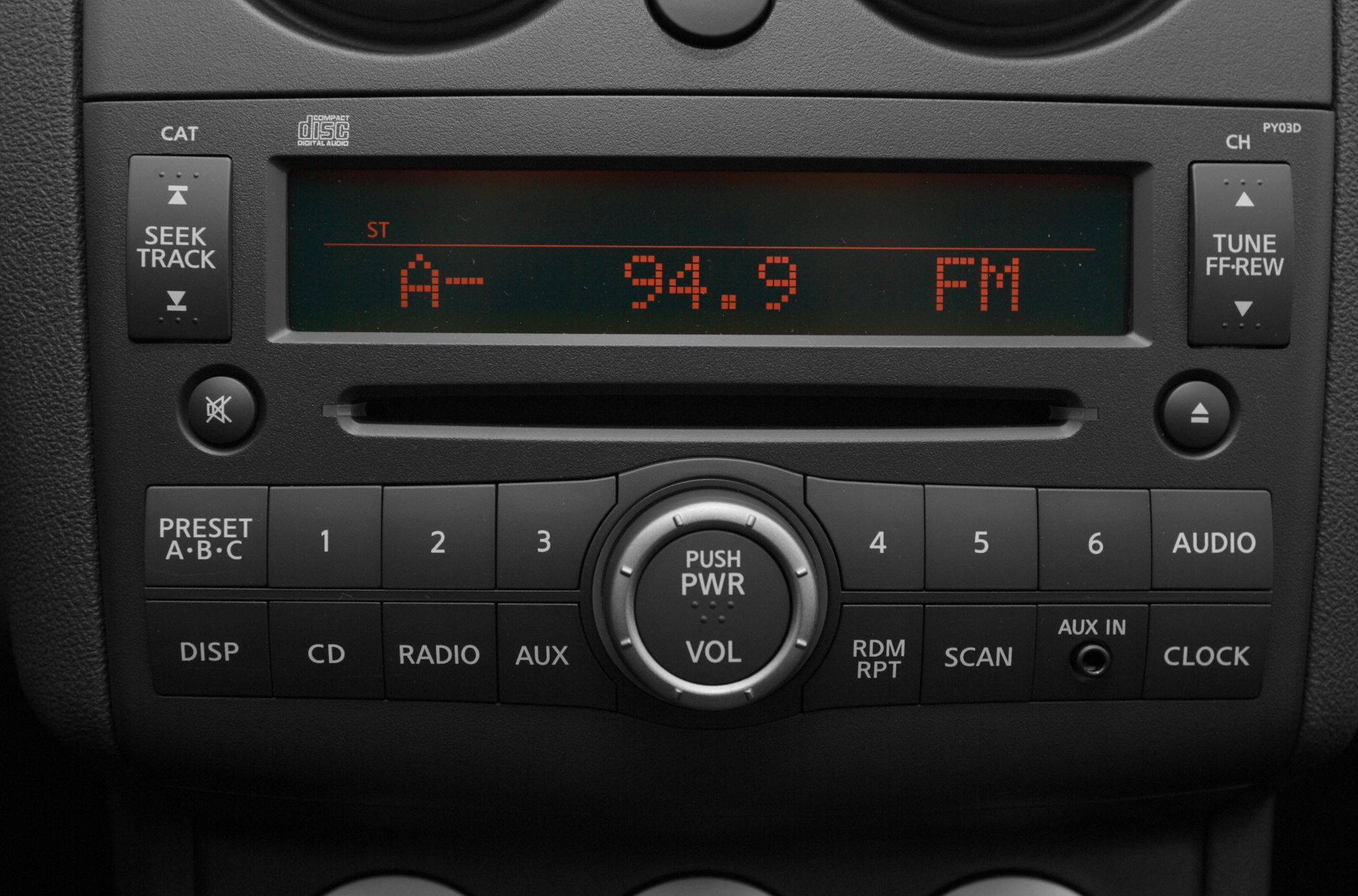 Classic car radio with CD player and AUX input