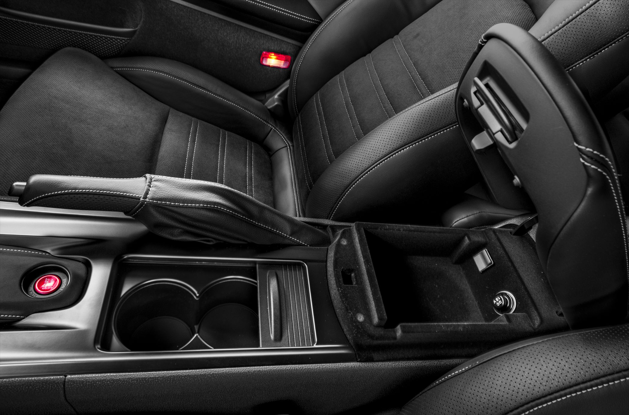 Nissan GT-R R35 facelift 2010 interior center console and seats