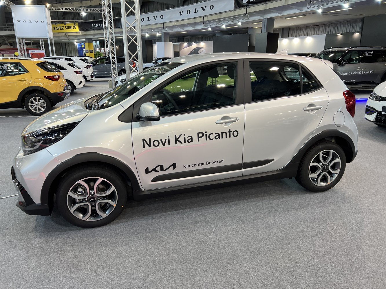 Side view of compact hatchback with alloy wheels