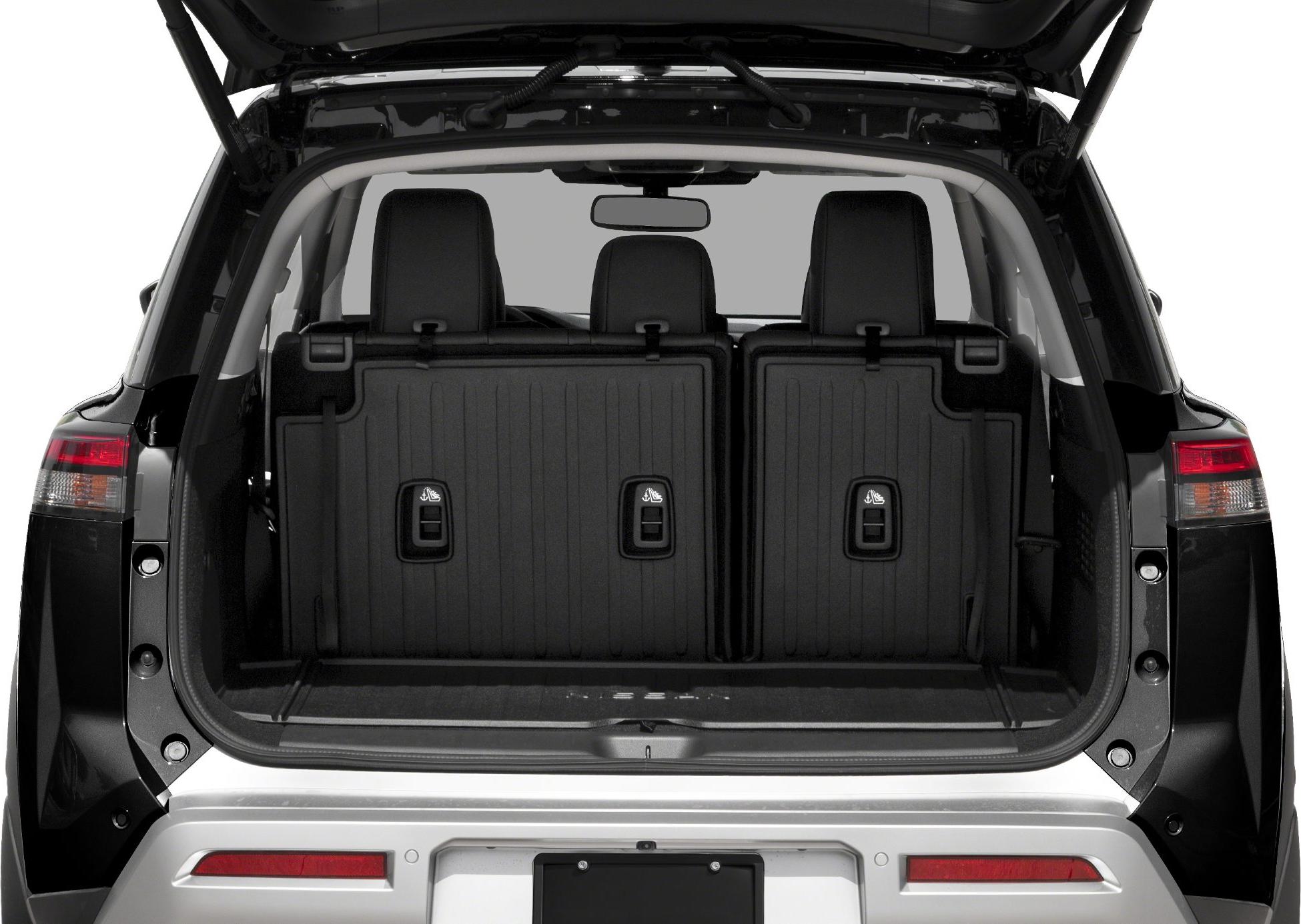 Spacious rear trunk with folded third-row seats