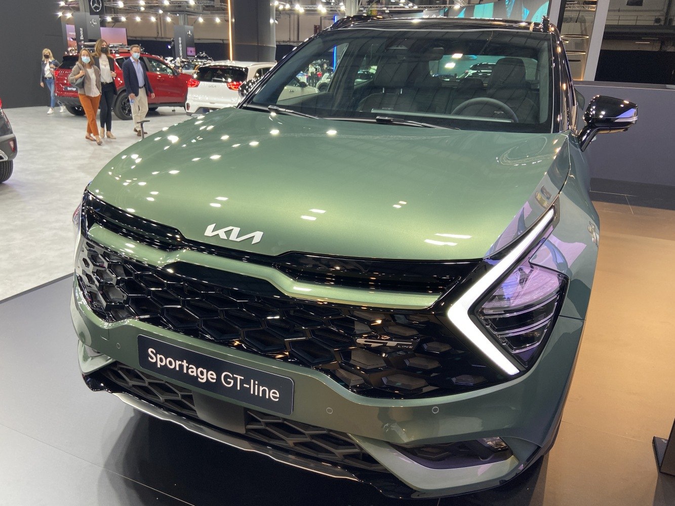 Bold front fascia with geometric grille and distinctive LED daytime running lights