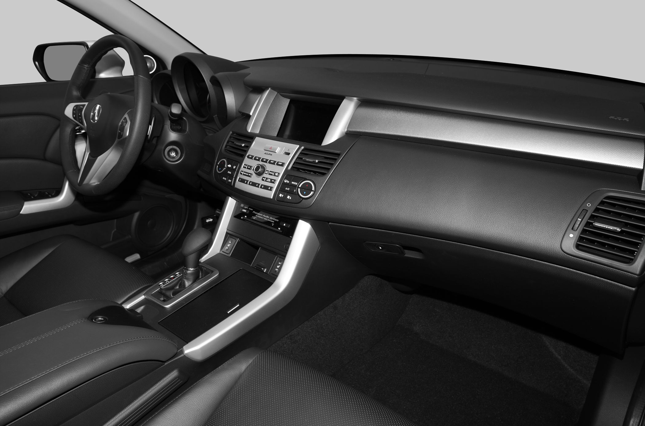 Dashboard layout and steering wheel with controls