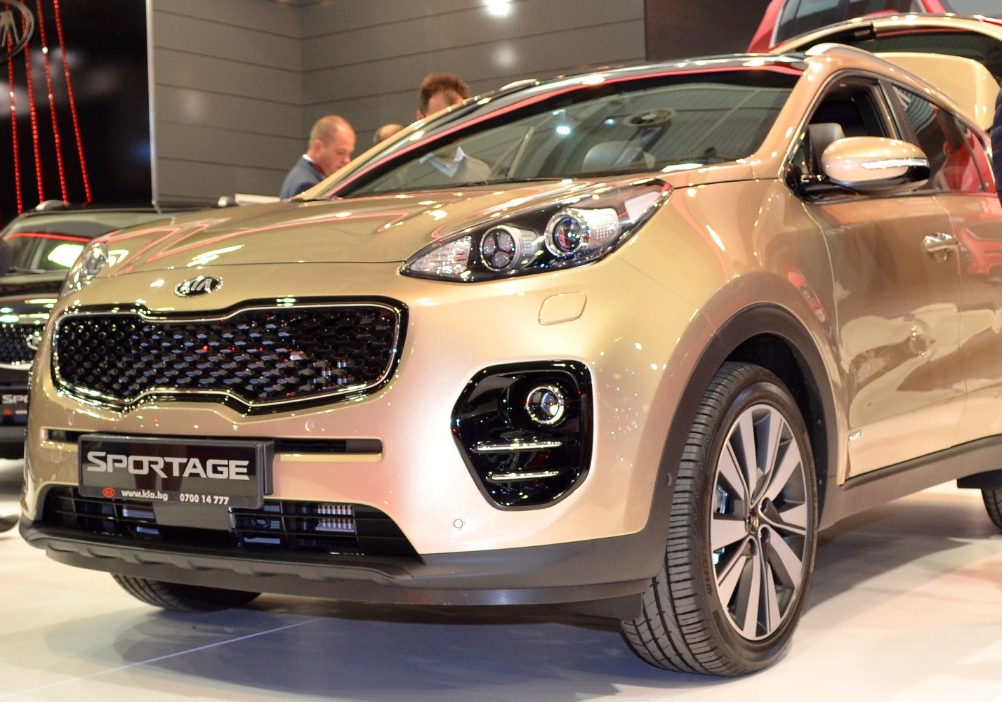 SUV front grille and headlights with alloy wheels
