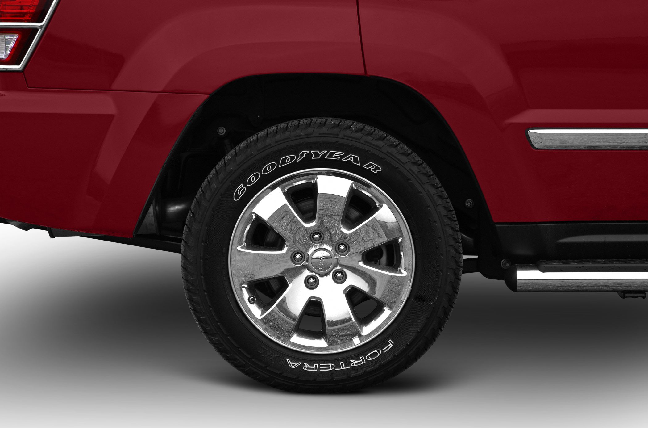 Chrome alloy wheel with Goodyear Fortera HL tire