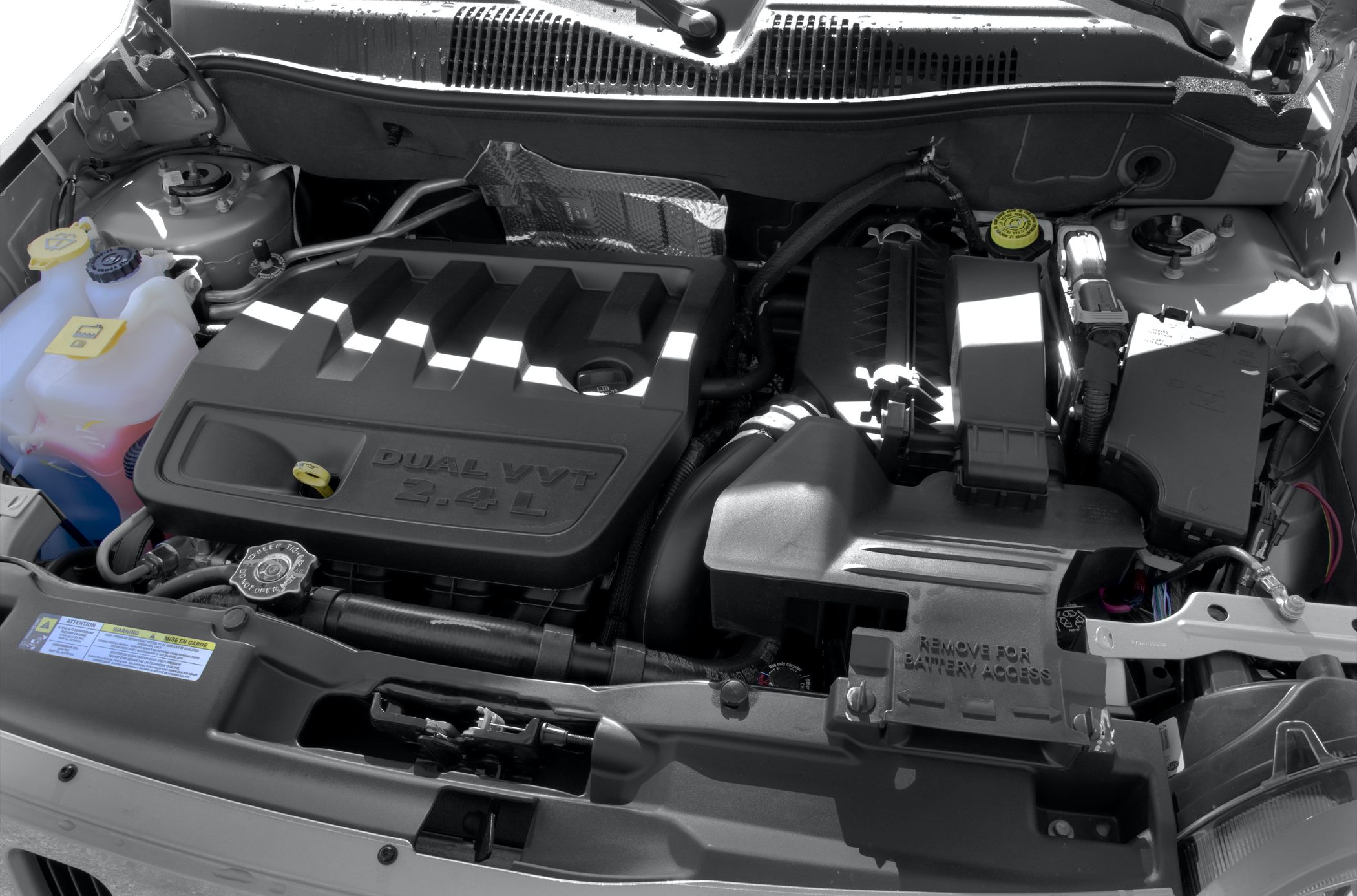 2.4L Dual VVT engine with visible intake and fluid reservoirs