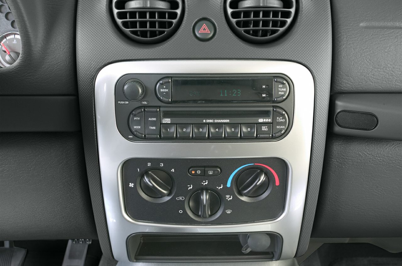 Center console audio system and climate controls with dual air vents