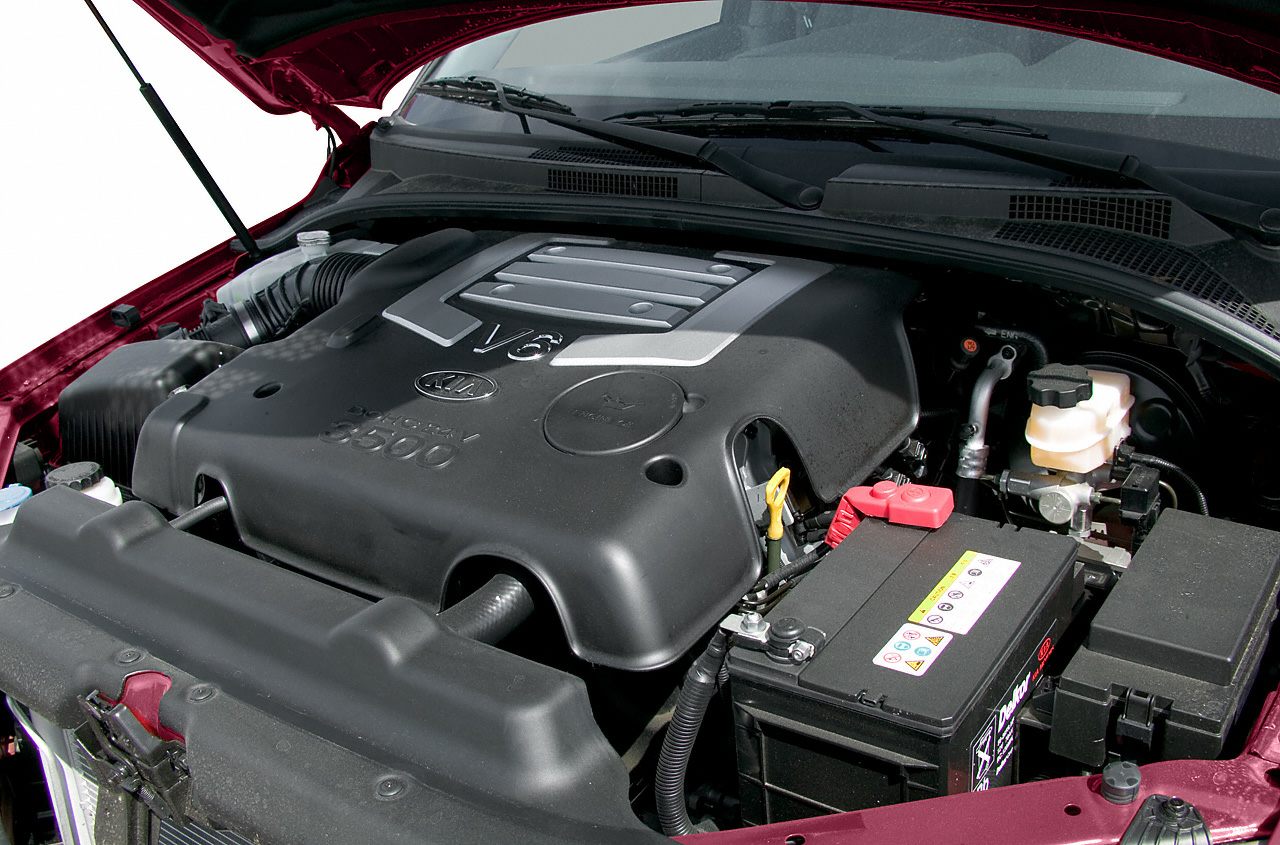 Close-up of V6 3.5L engine with battery and components