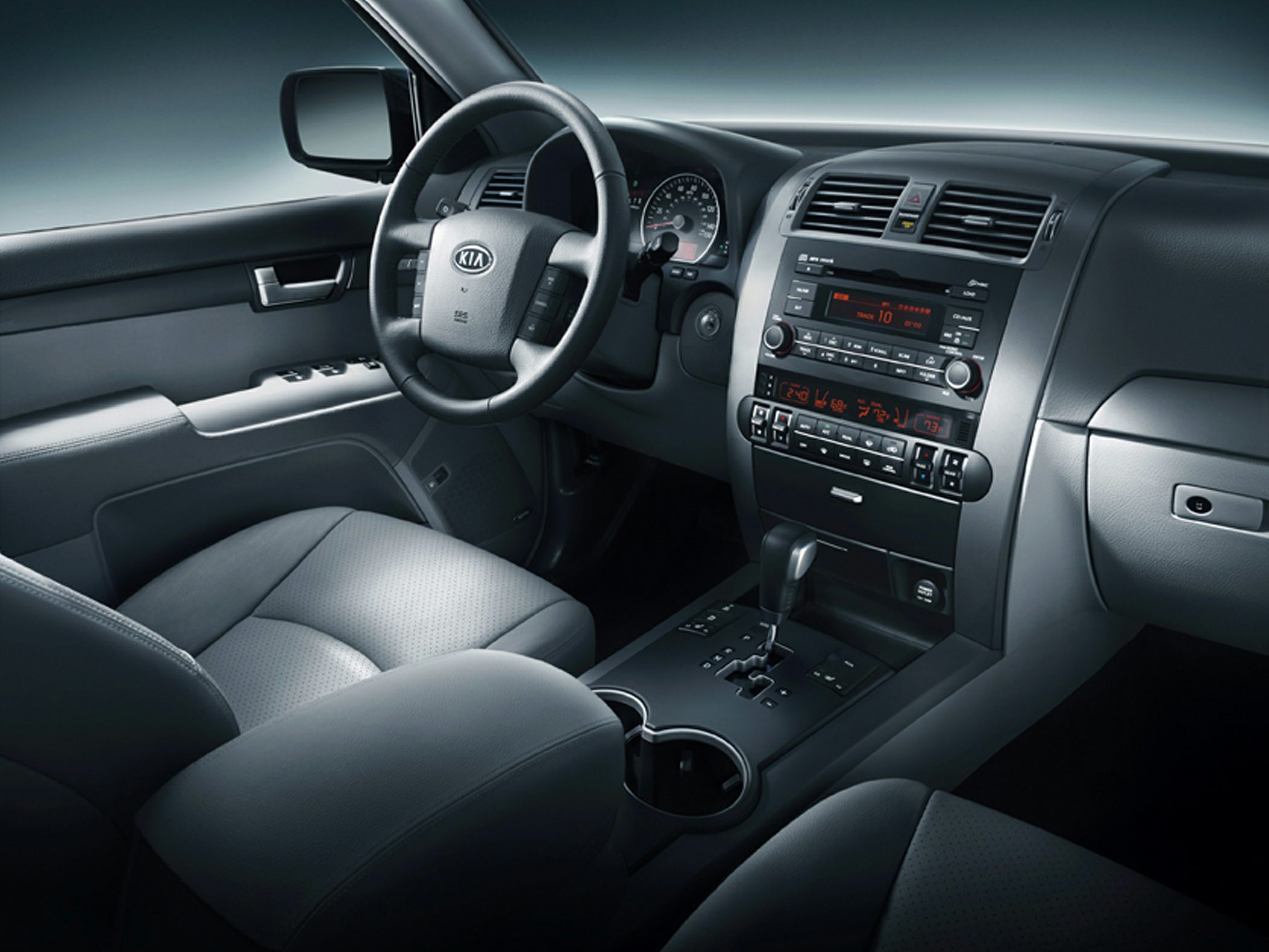 Dashboard and steering wheel with center console and automatic gear shift