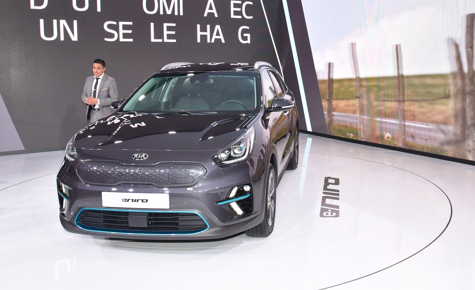 Front view with closed grille and LED headlights