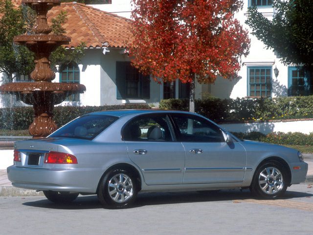 3/4 rear-right view