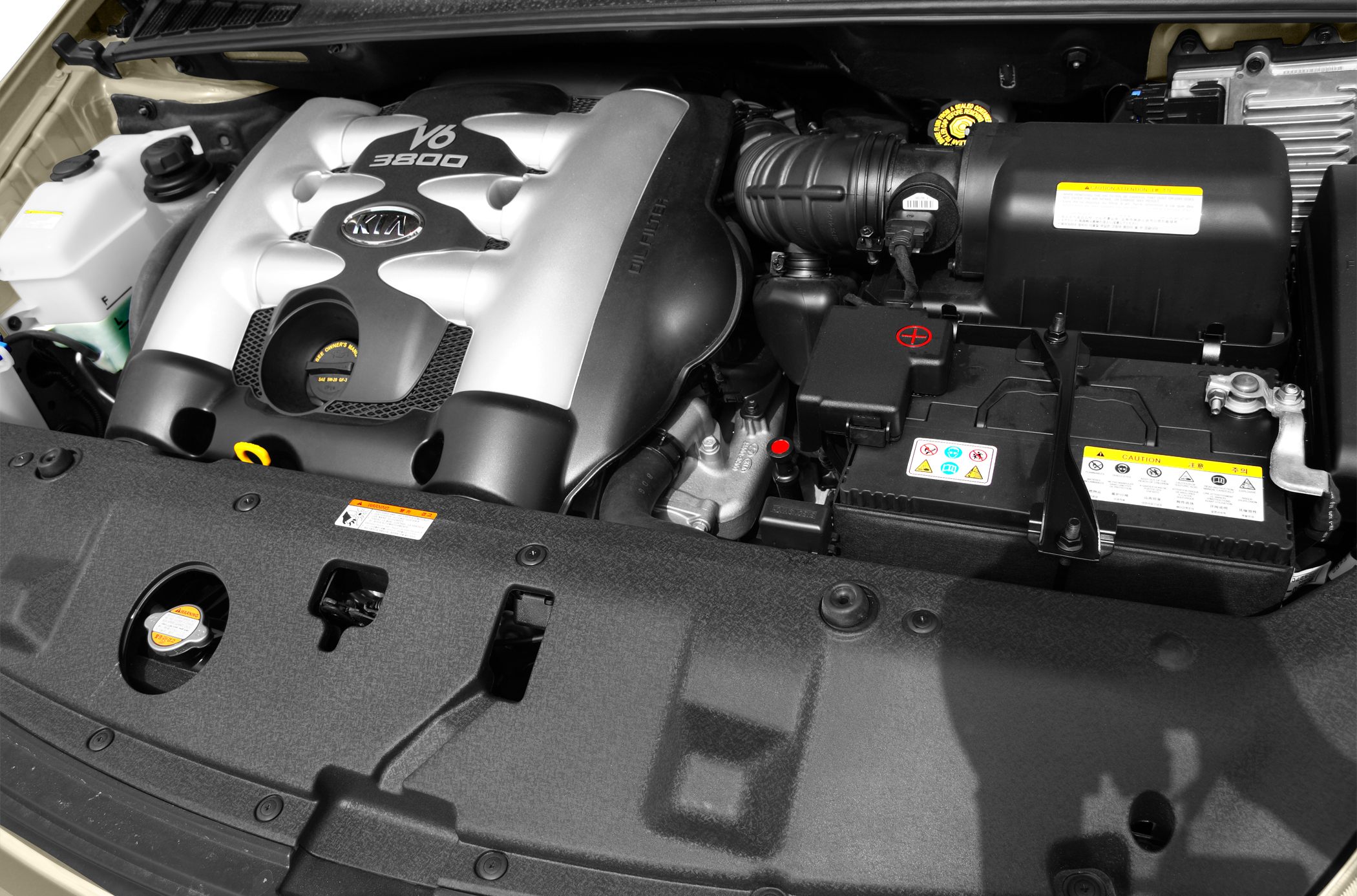 V6 3800 engine compartment with prominent engine cover