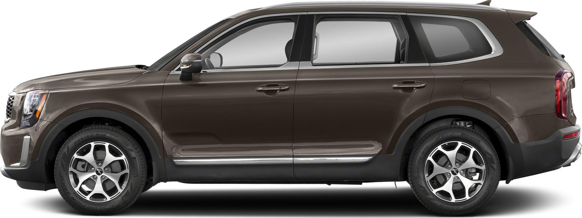 Side profile with alloy wheels and protective black cladding