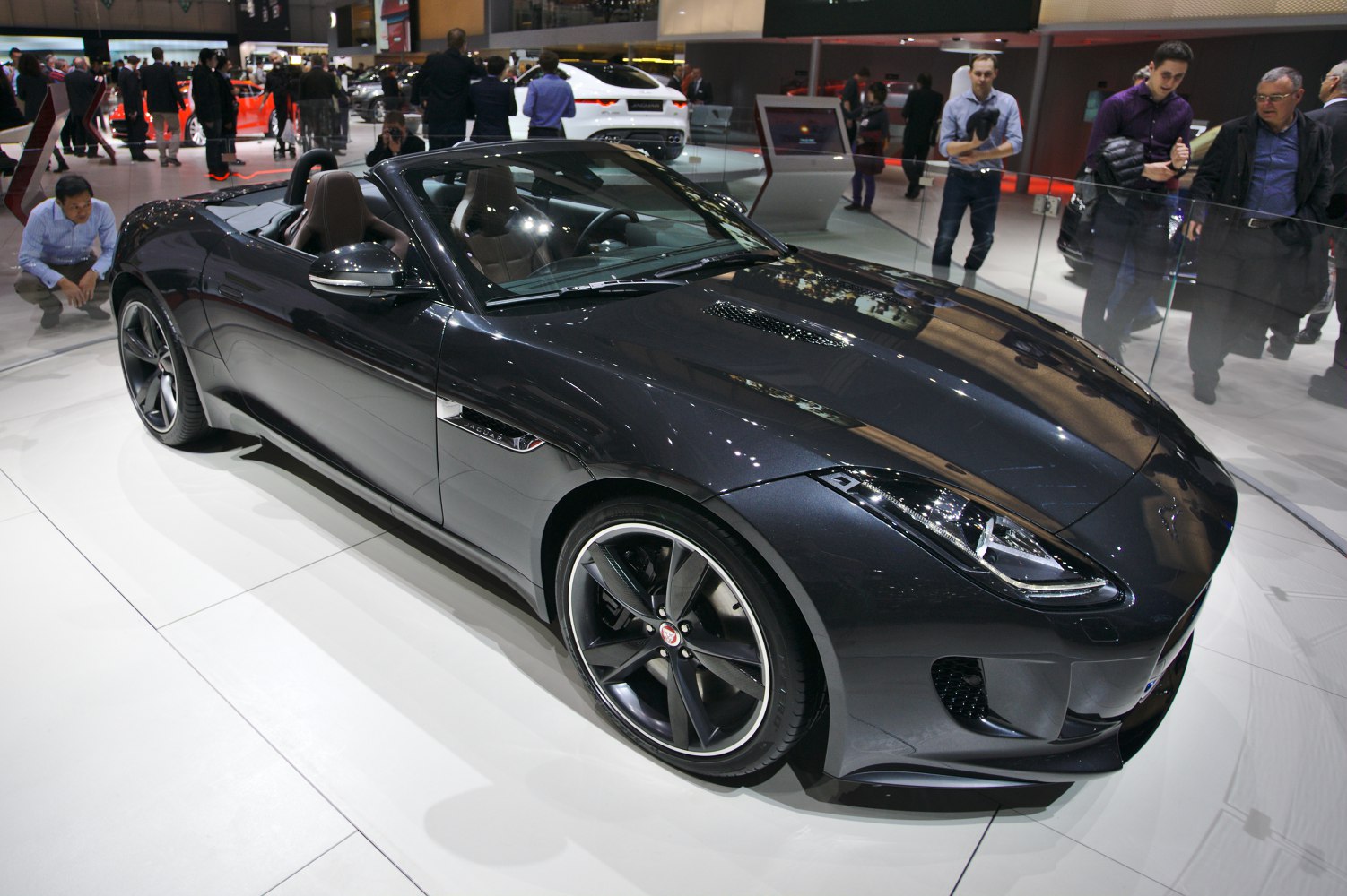 Aerodynamic convertible roadster with multi-spoke alloy wheels