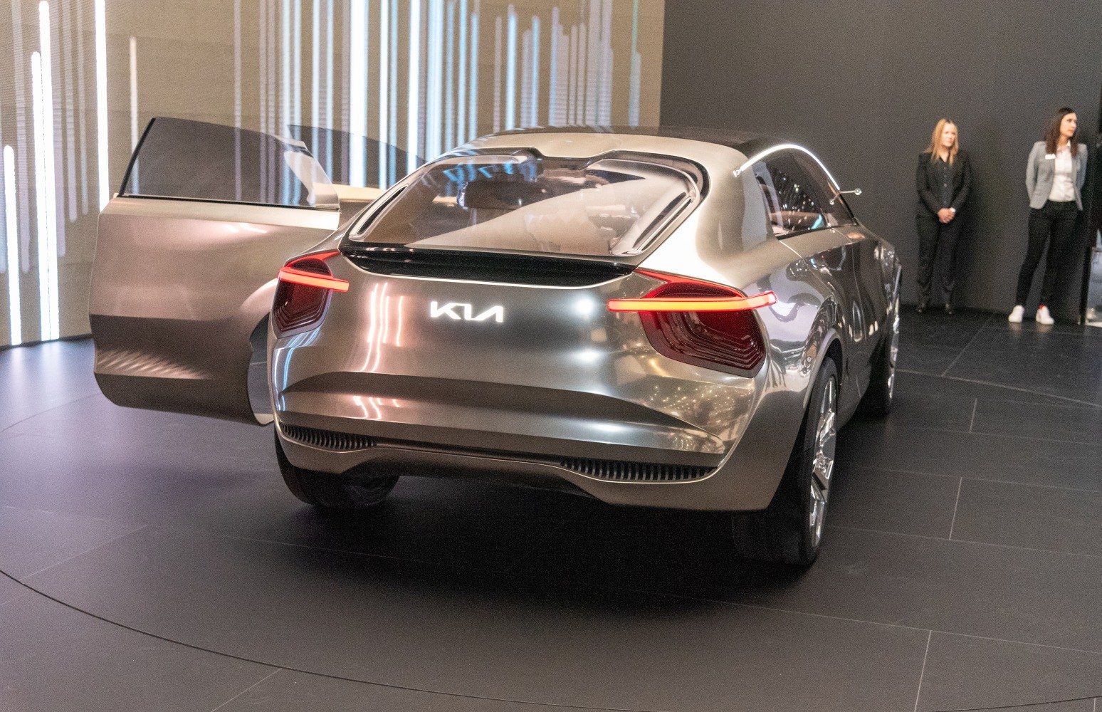 Futuristic rear design with slim LED tail lights and large rear window
