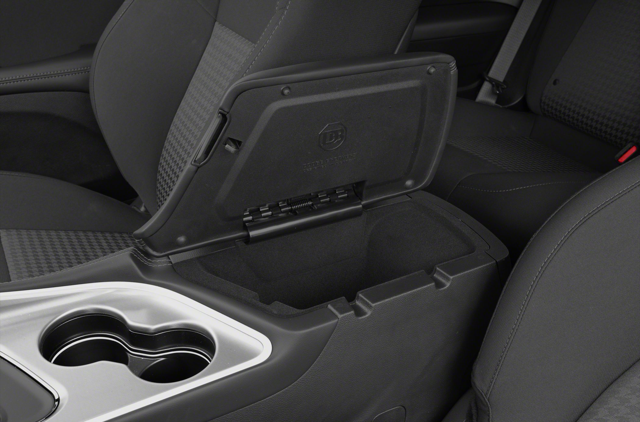 Open center storage console and cup holders in car interior