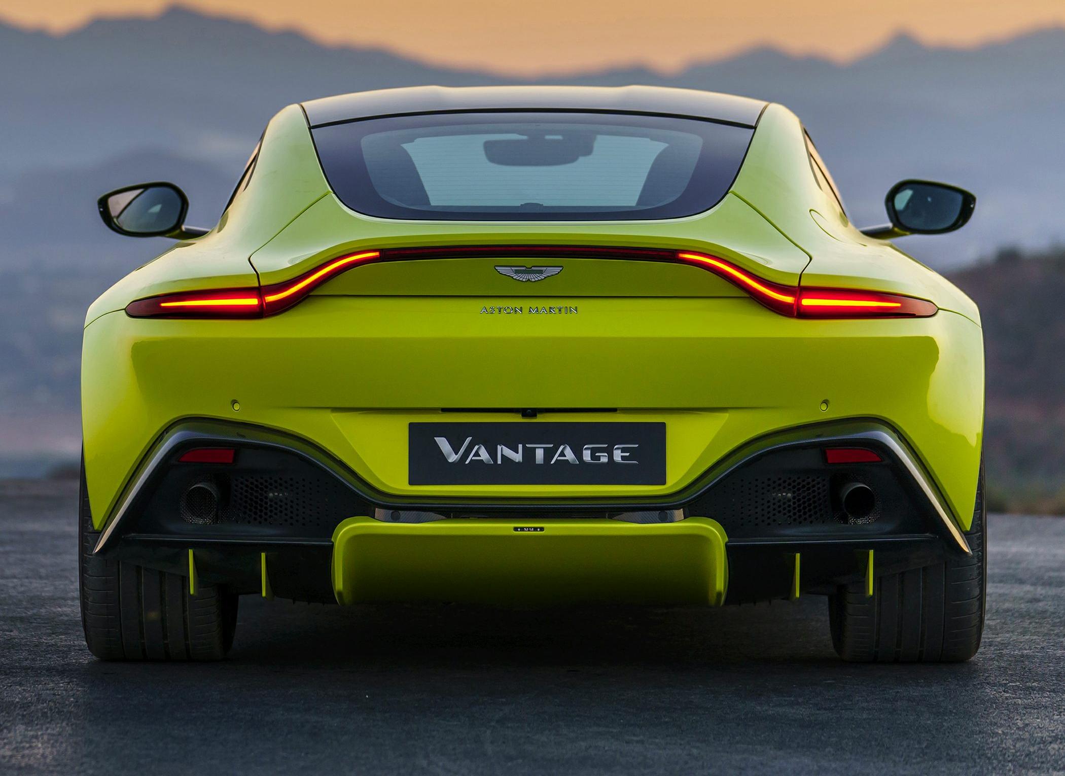 2019 Aston Martin V8 Vantage (2018) Rear View