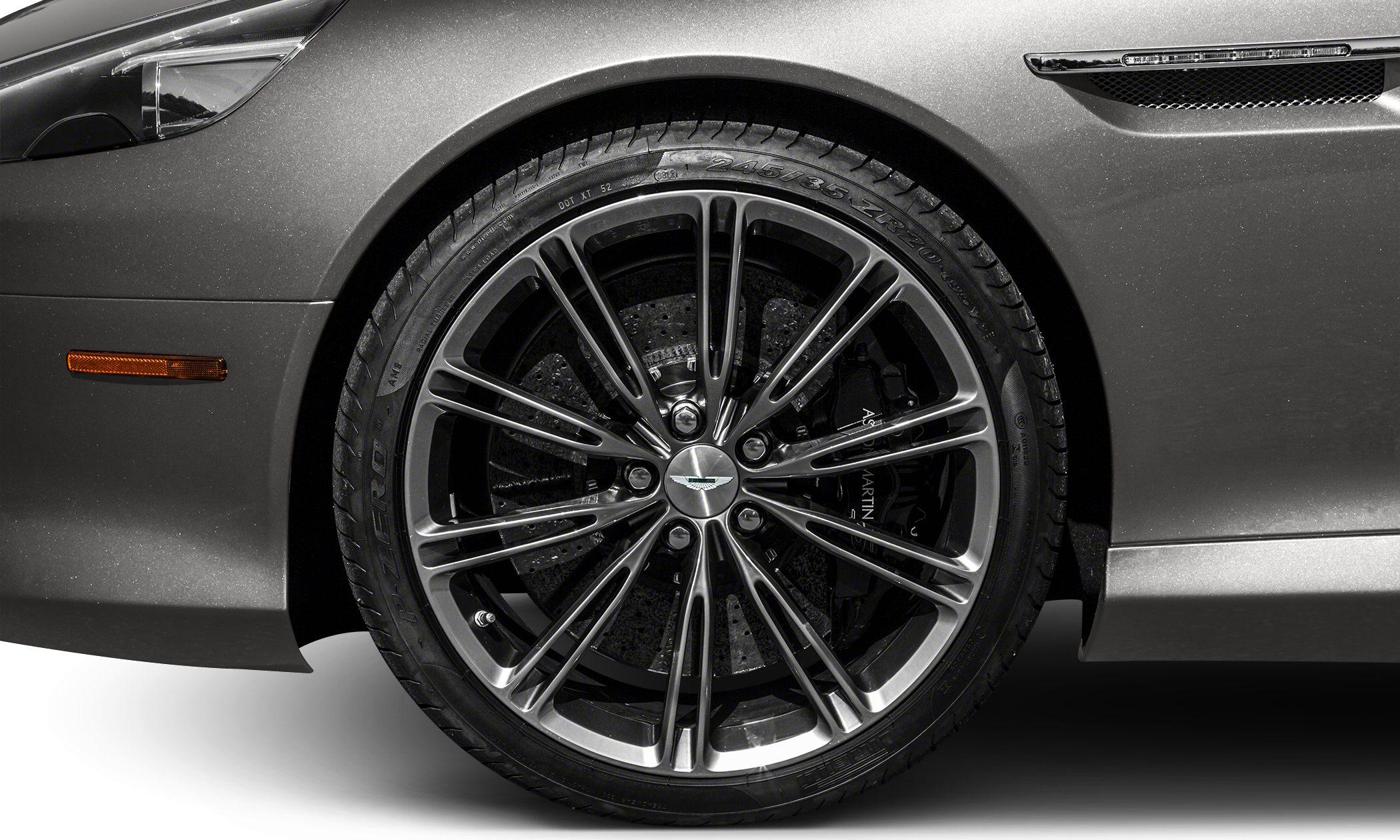 Front multi-spoke alloy wheel and side vent with turn indicator