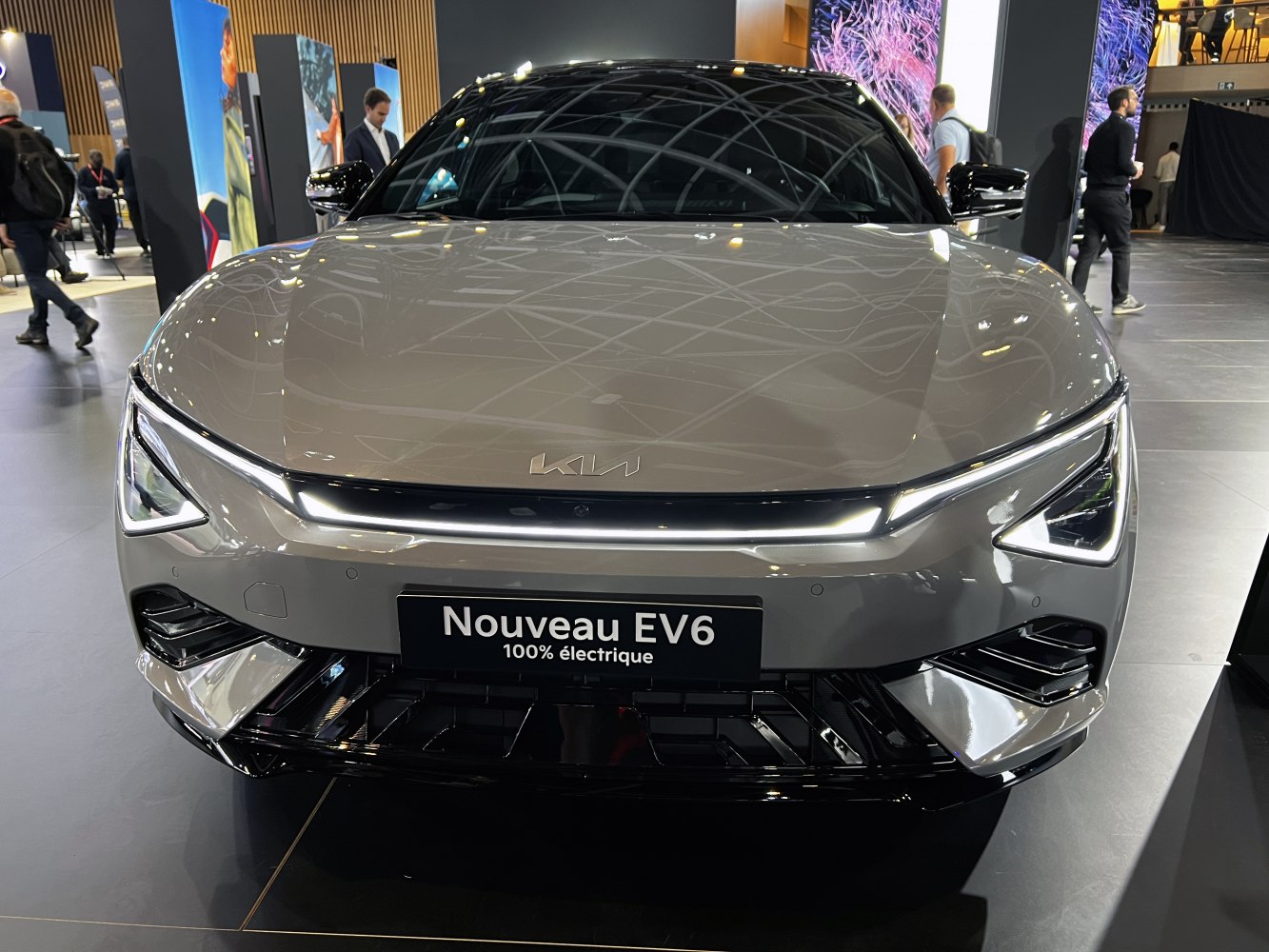 Front view with LED headlights and facelifted grille design
