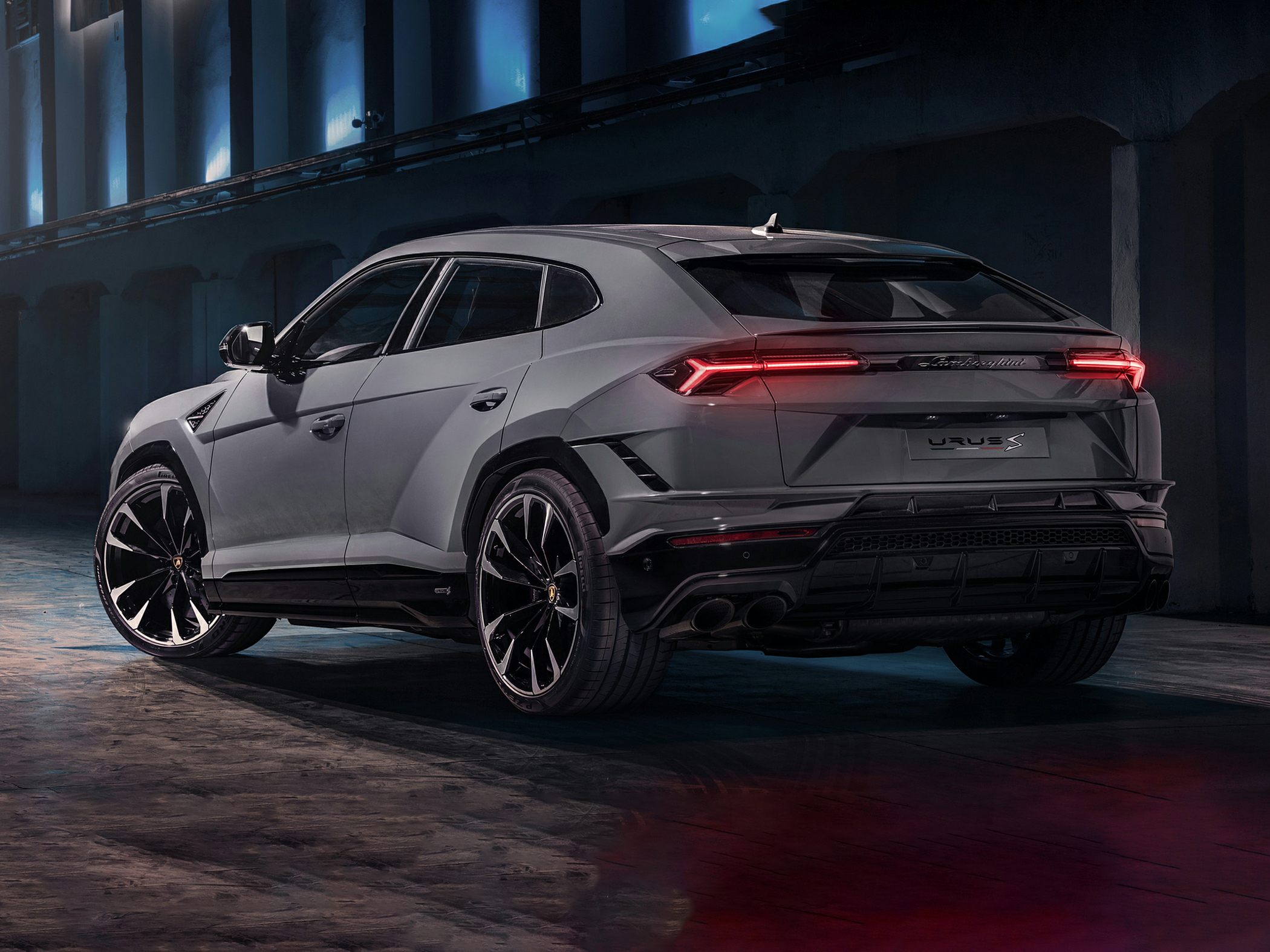 3/4 rear-left view