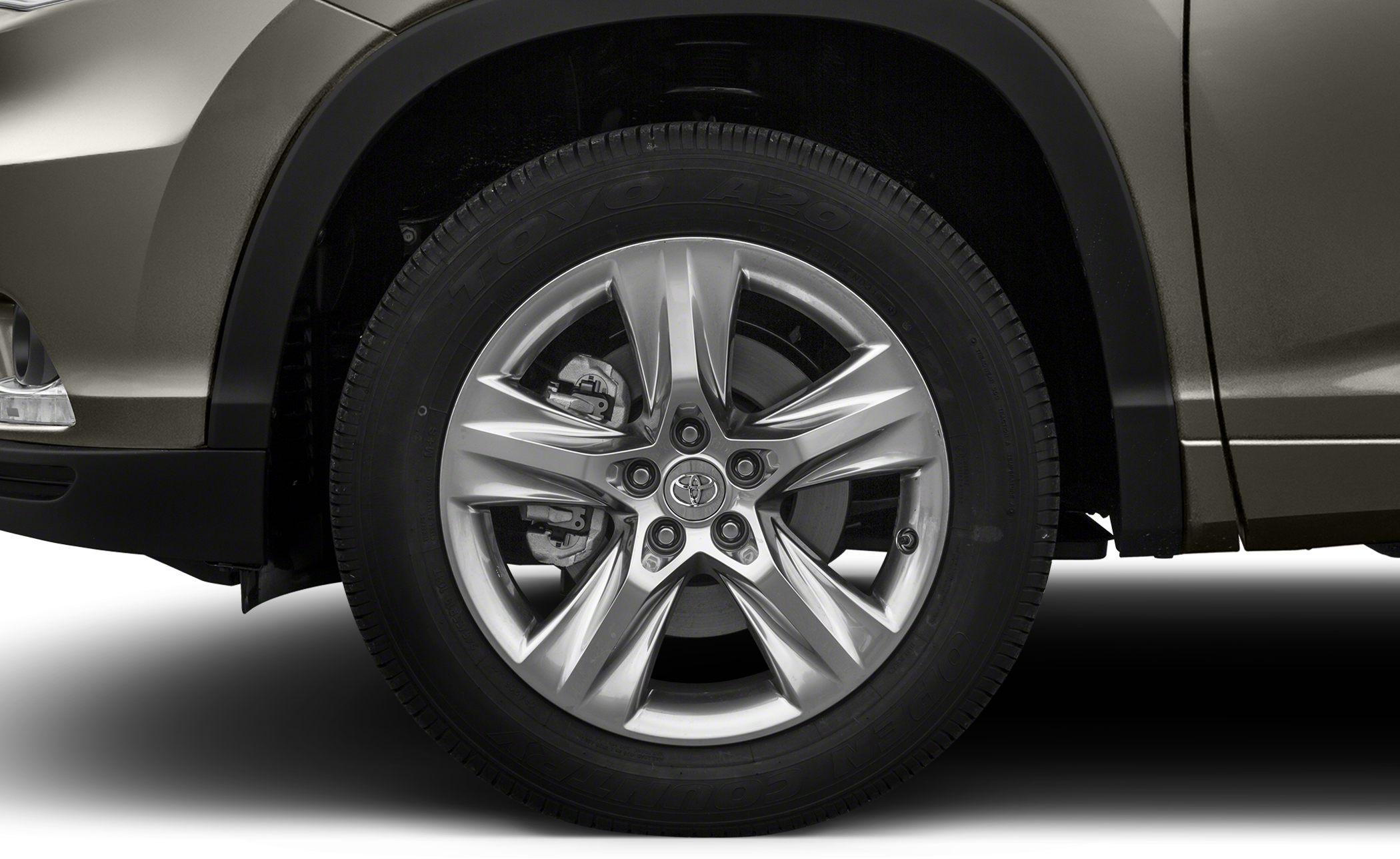 Alloy wheel and Toyo A20 tire close-up on SUV