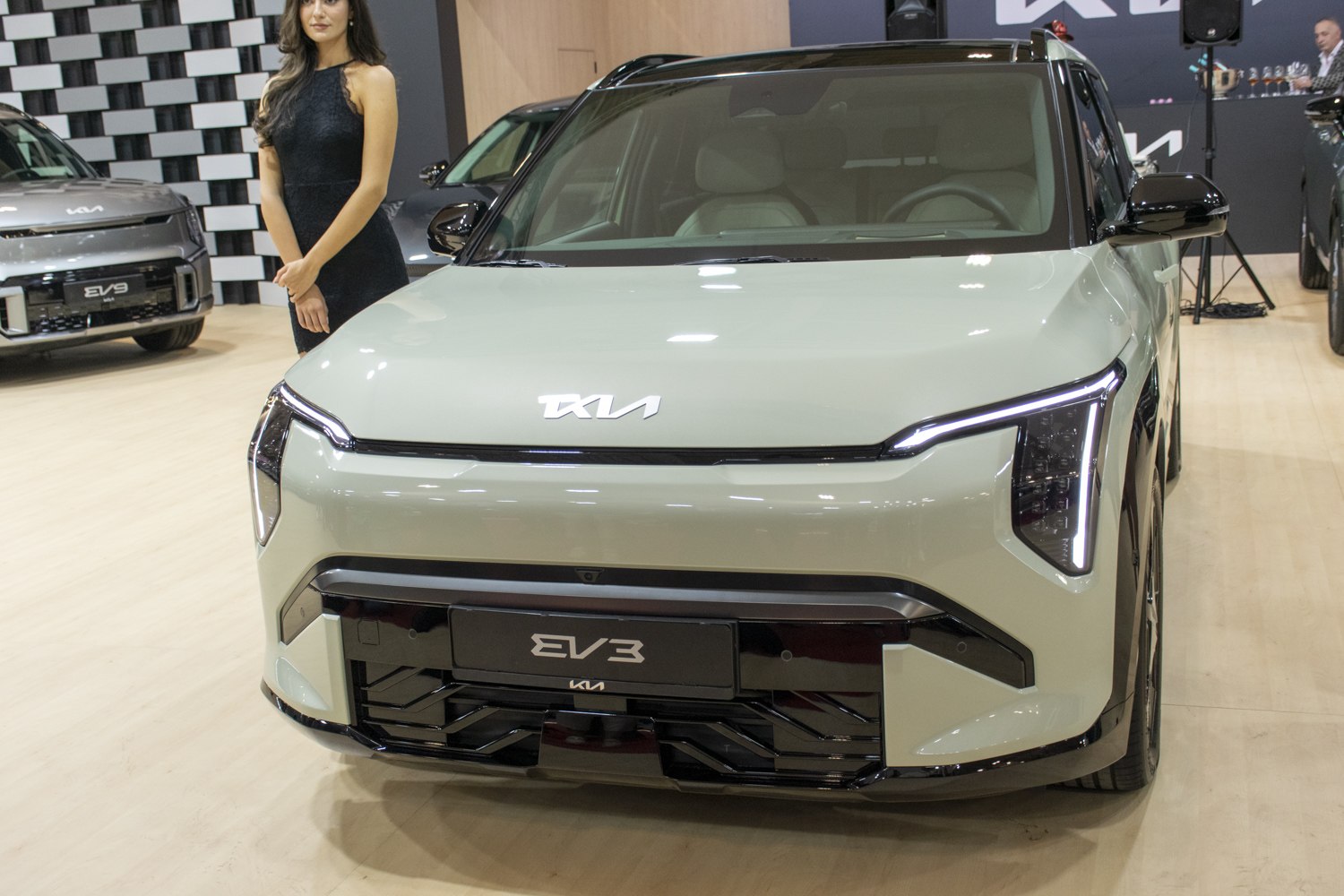 Front view with modern LED headlights and minimalistic grille