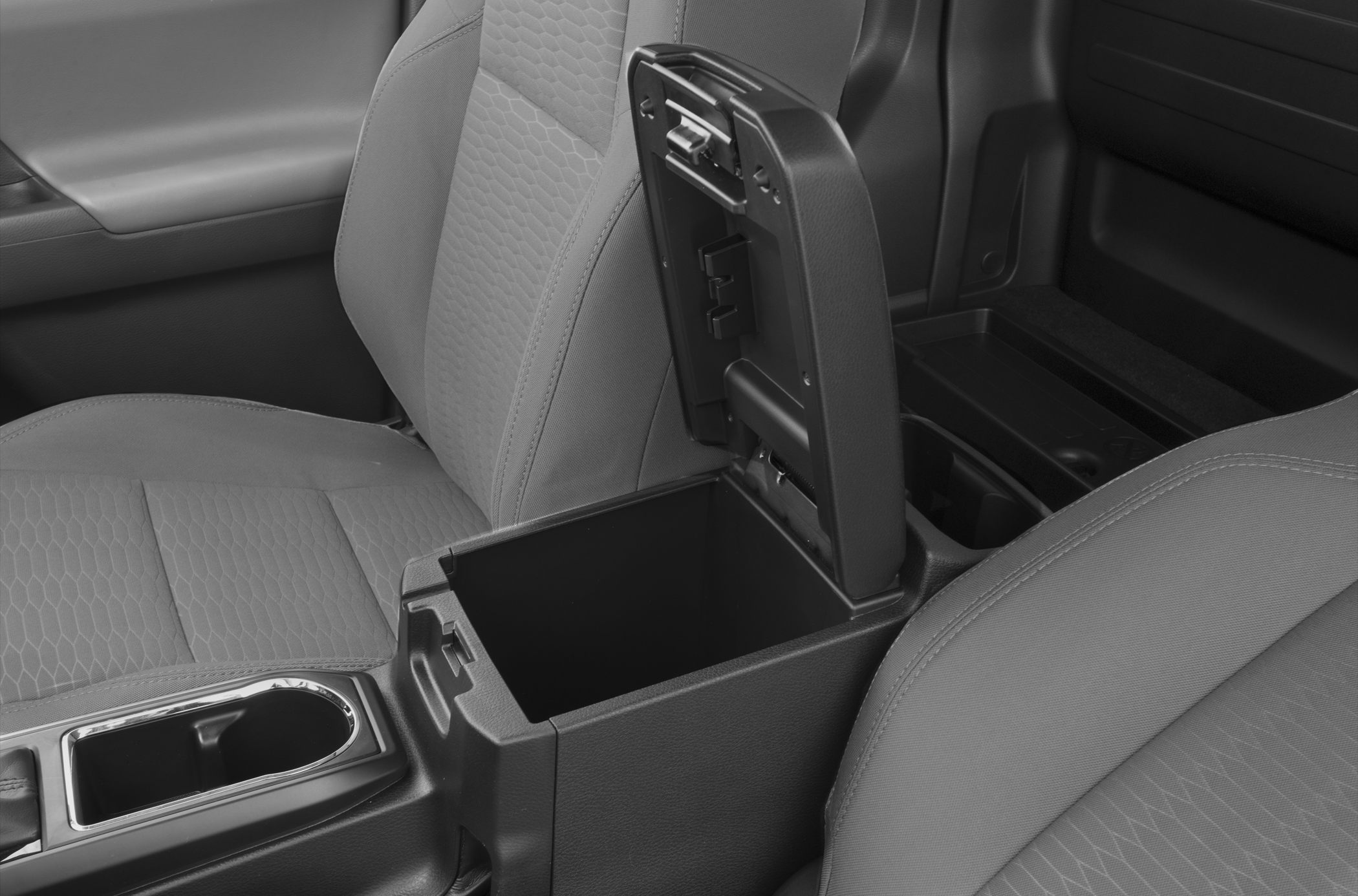 Open center console storage and fabric-patterned vehicle seats